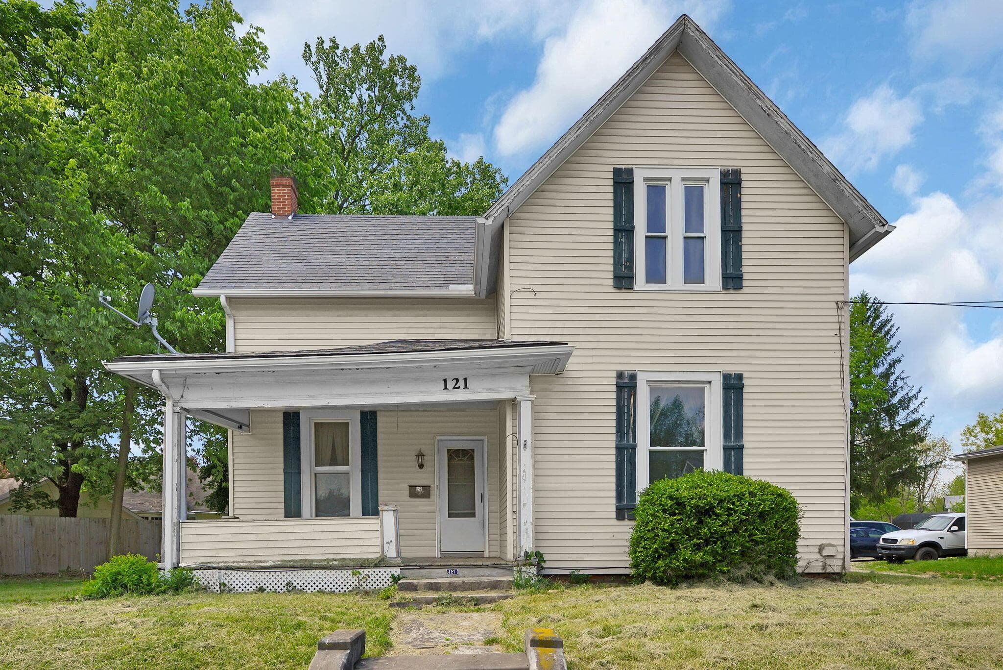 121 Lafayette Street, London, OH 43140