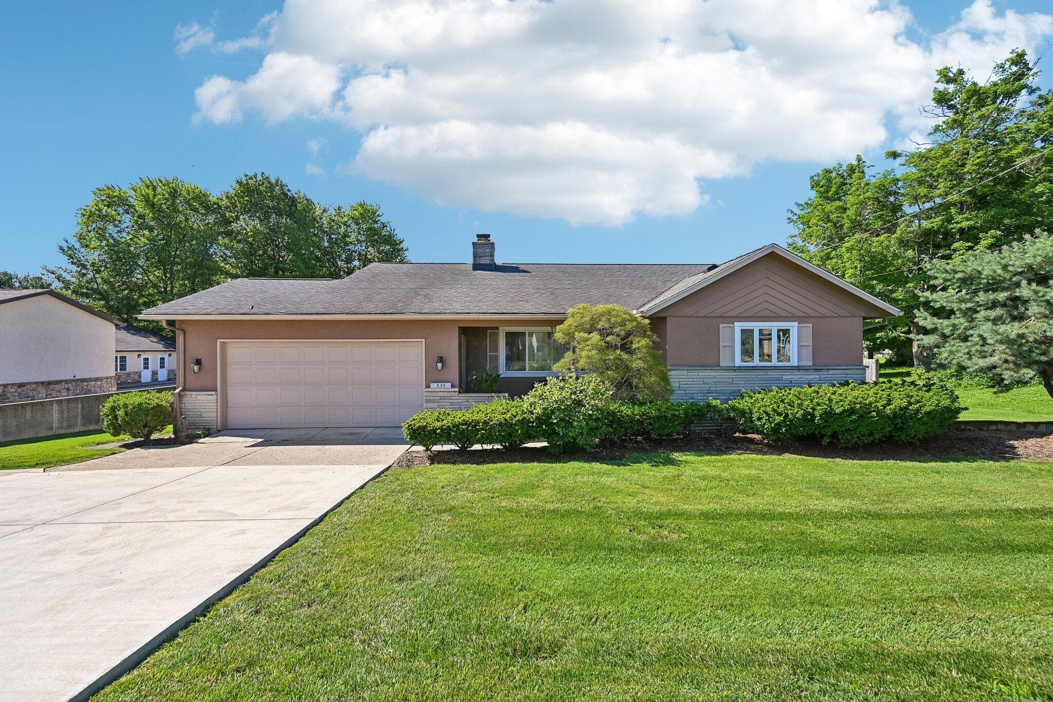 335 W Coshocton Street, Johnstown, OH