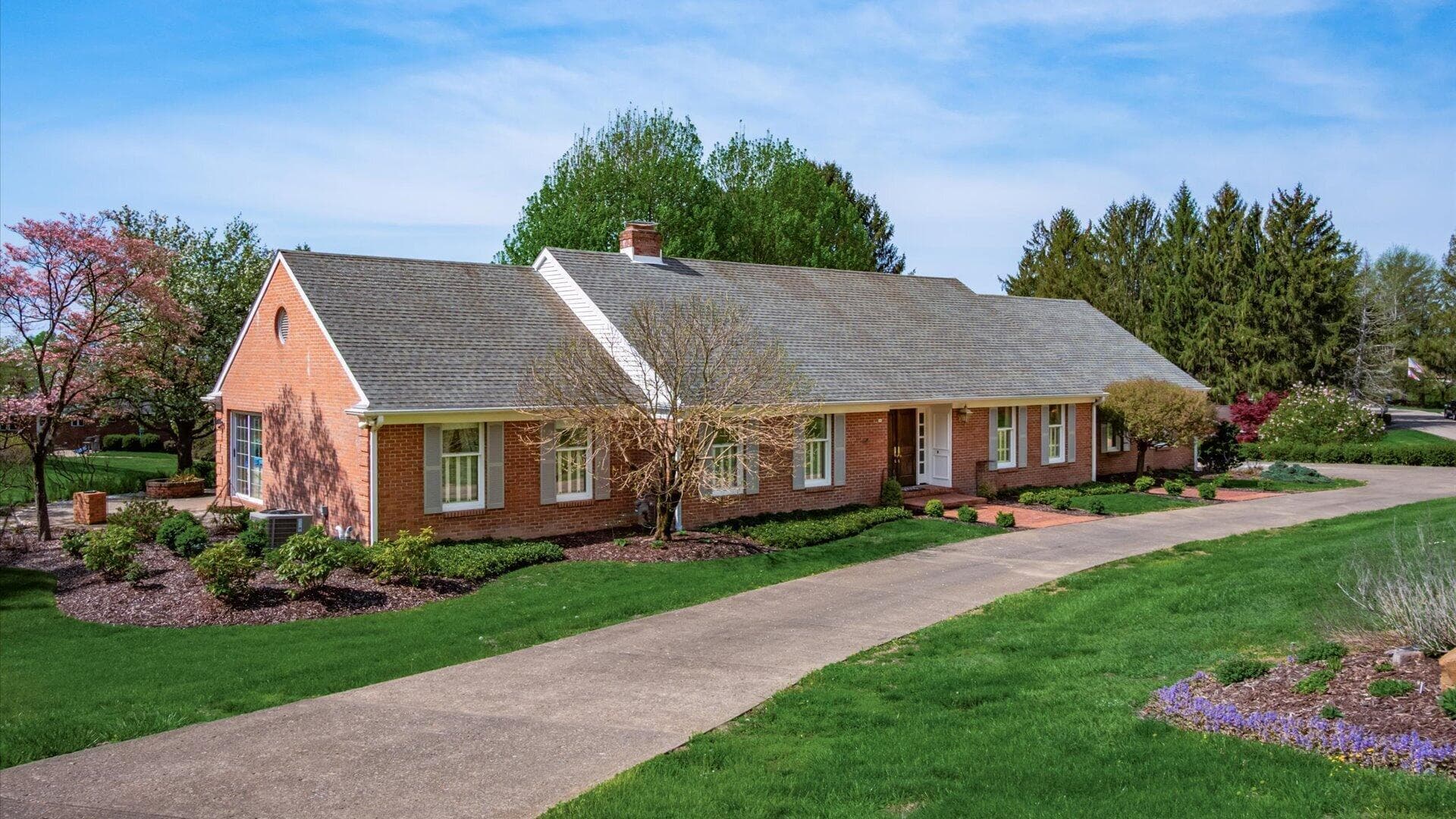 480 W Highland Drive, Zanesville, OH 43701