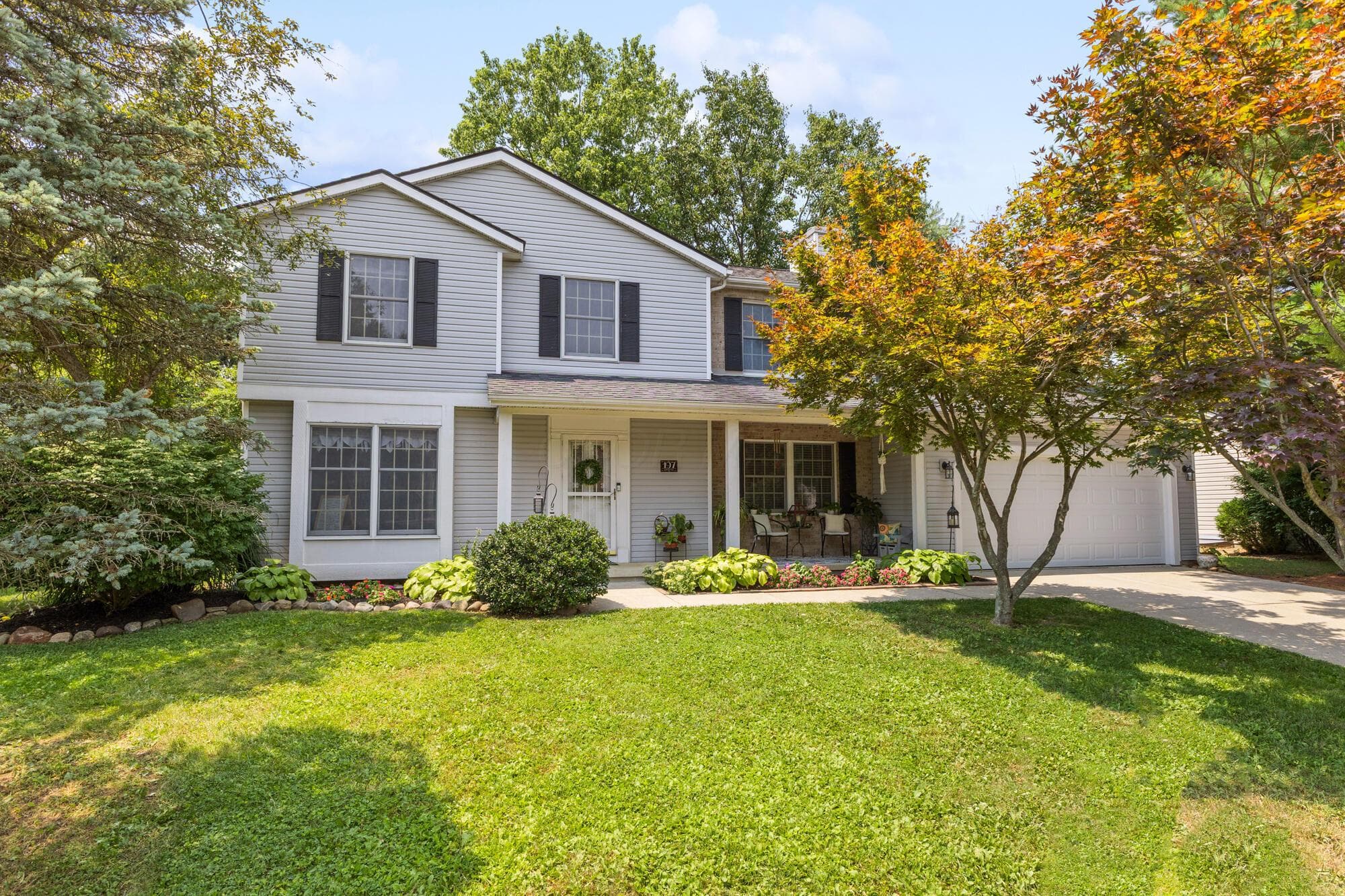 197 S Fork Circle, Pataskala, OH