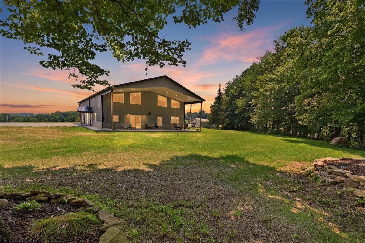 3382 County Road 739, Loudonville, OH 44842