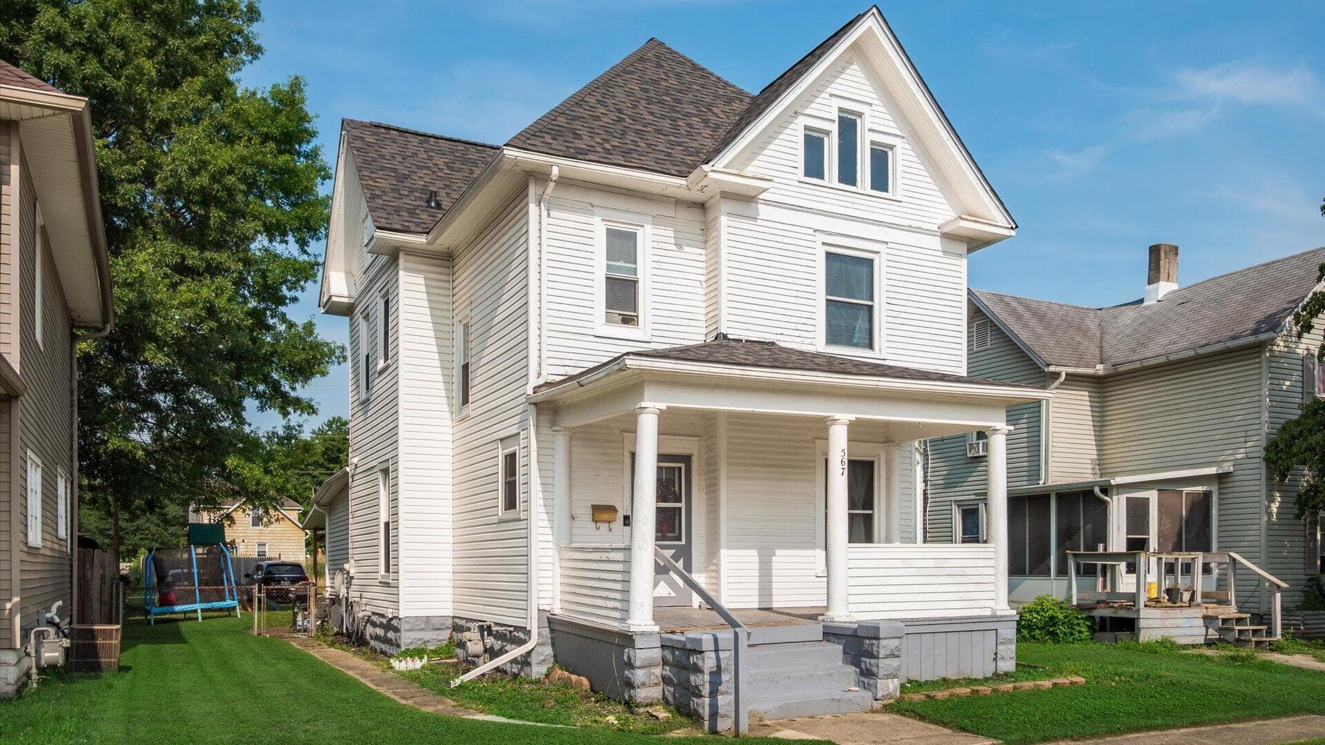 567 Maple Avenue, Newark, OH