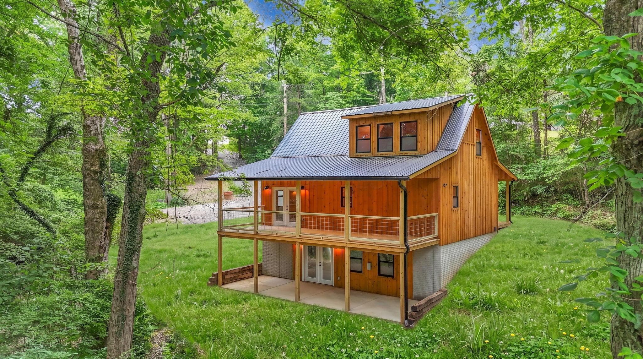 8763 State Route 664 N, Logan, OH 43138