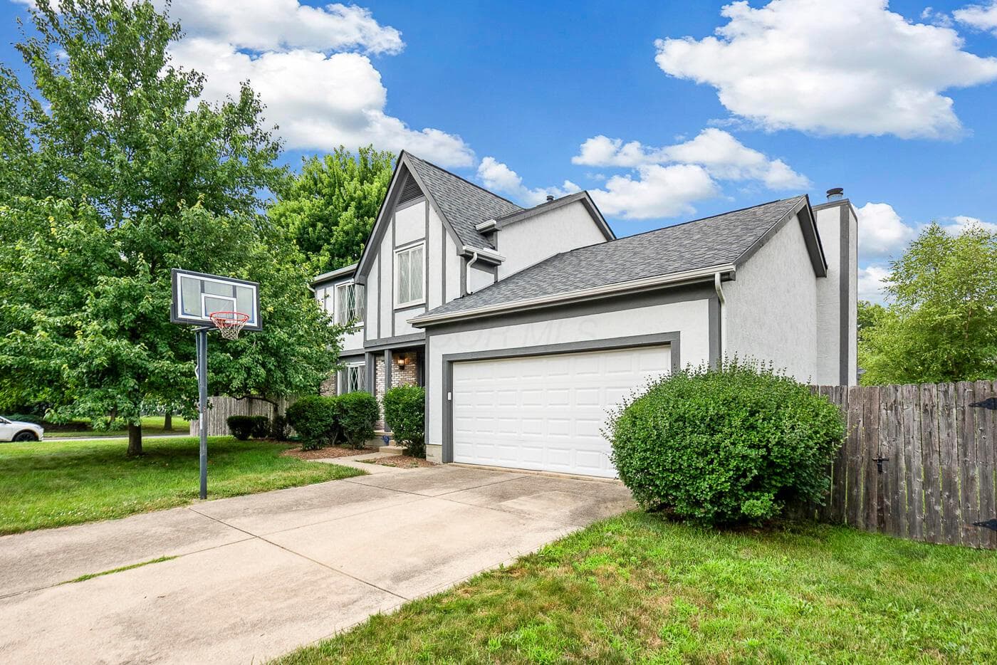 3226 Tumwater Valley Drive, Pickerington, OH 43147