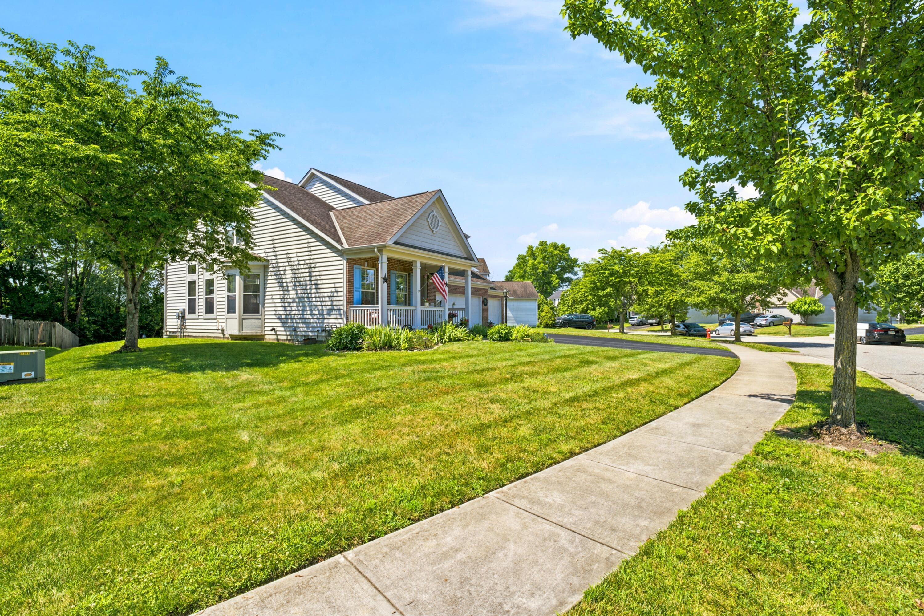 327 Pagoda Court, Pickerington, OH 43147