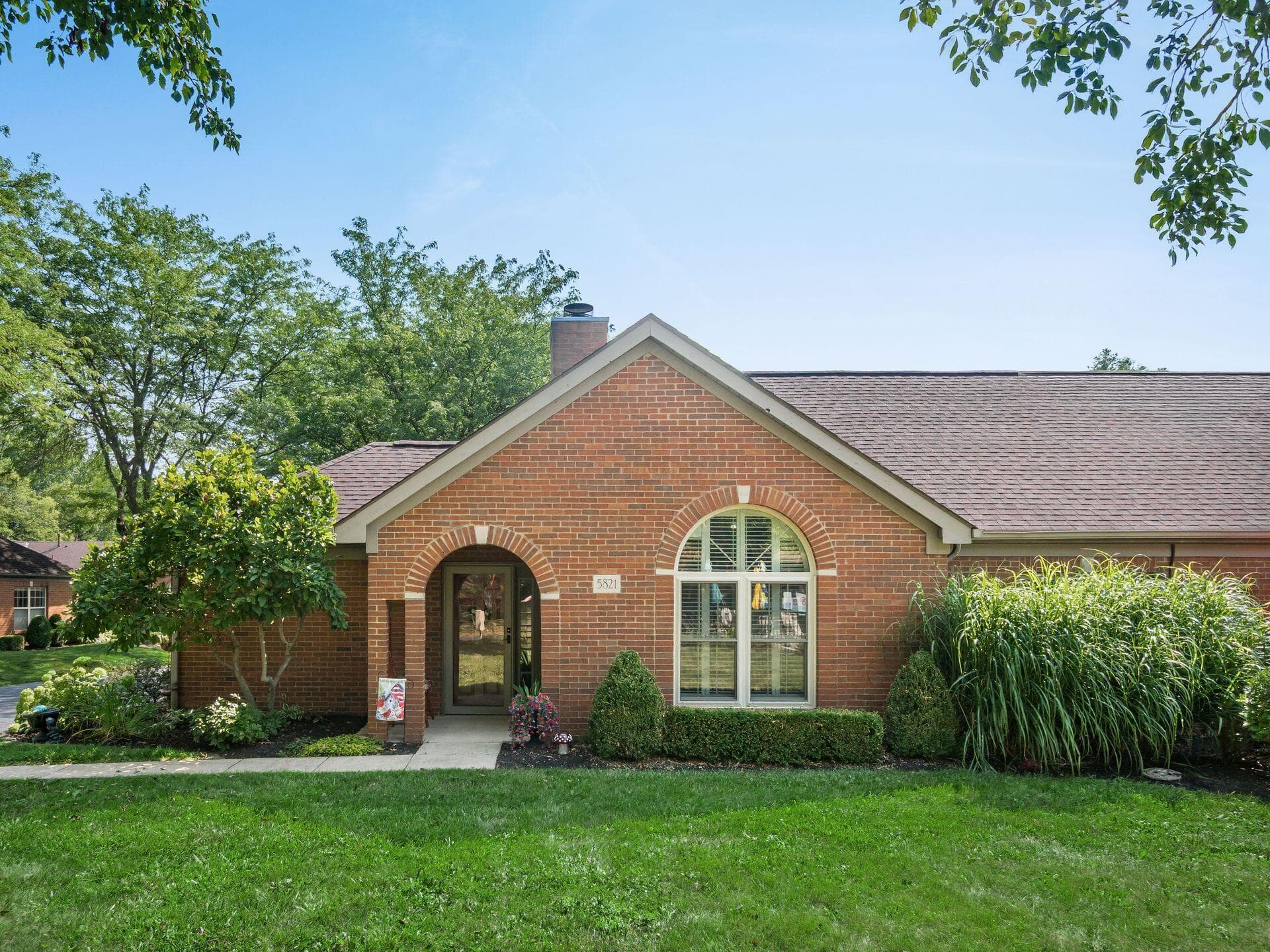 5821 Locbury Lane, Dublin, OH