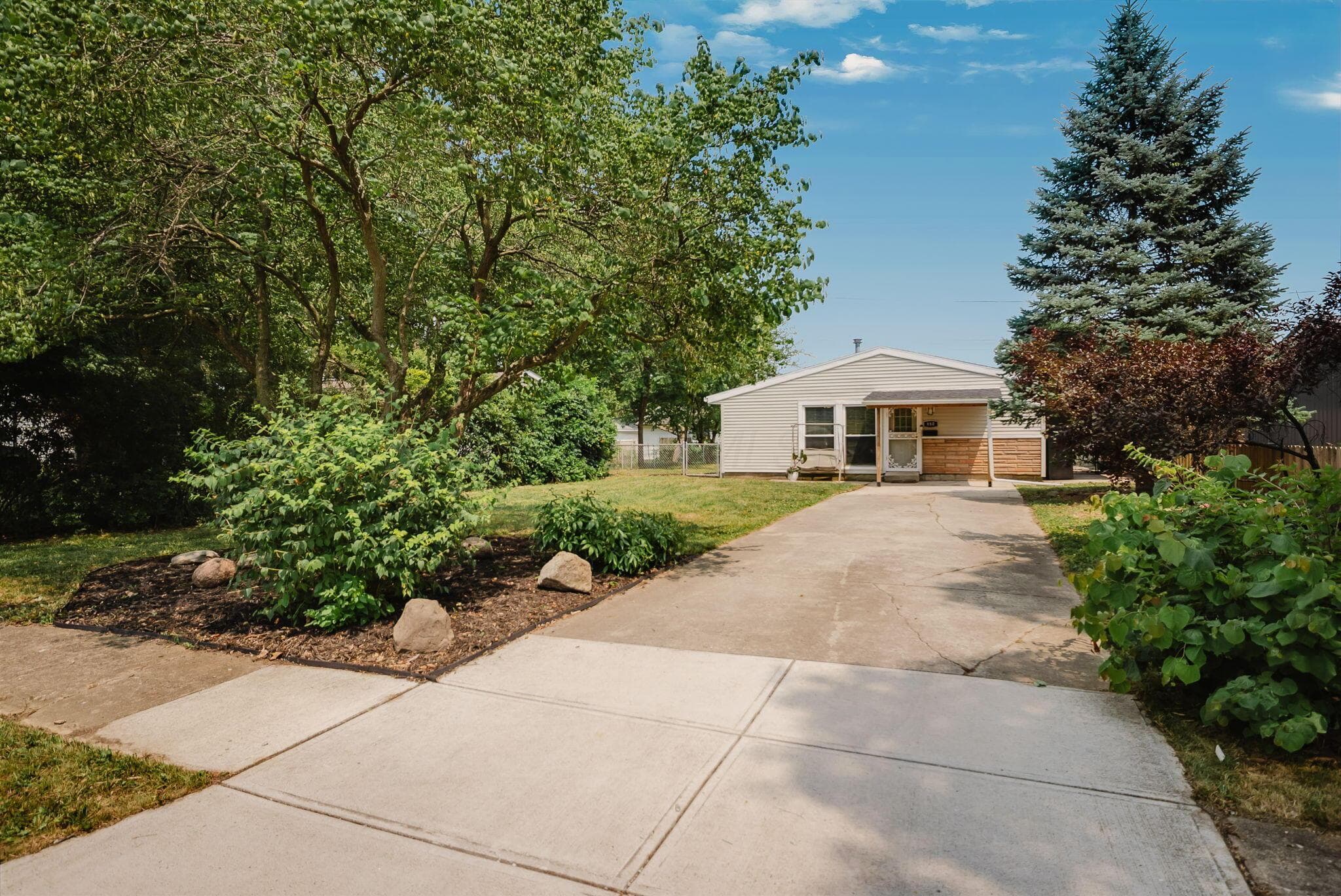 880 Mark Place, Columbus, OH 43204