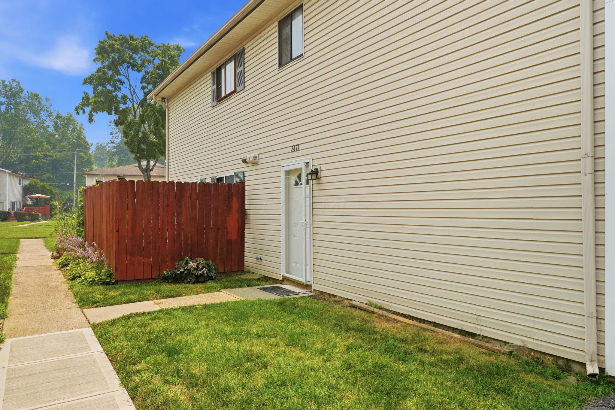 2471 Natchez Drive #D, Columbus, OH 43209