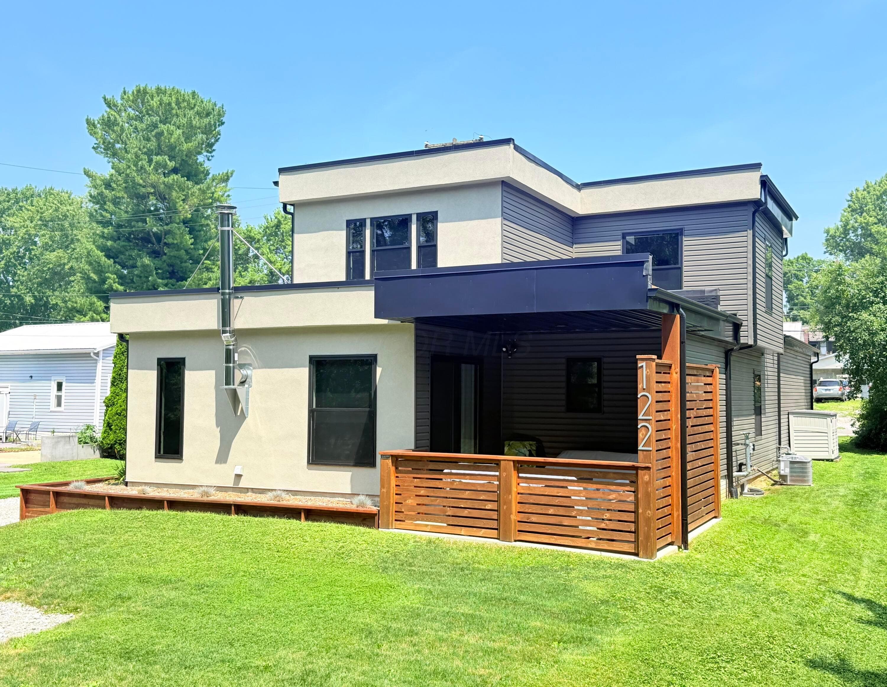 122 Mill Street, Pataskala, OH 43062