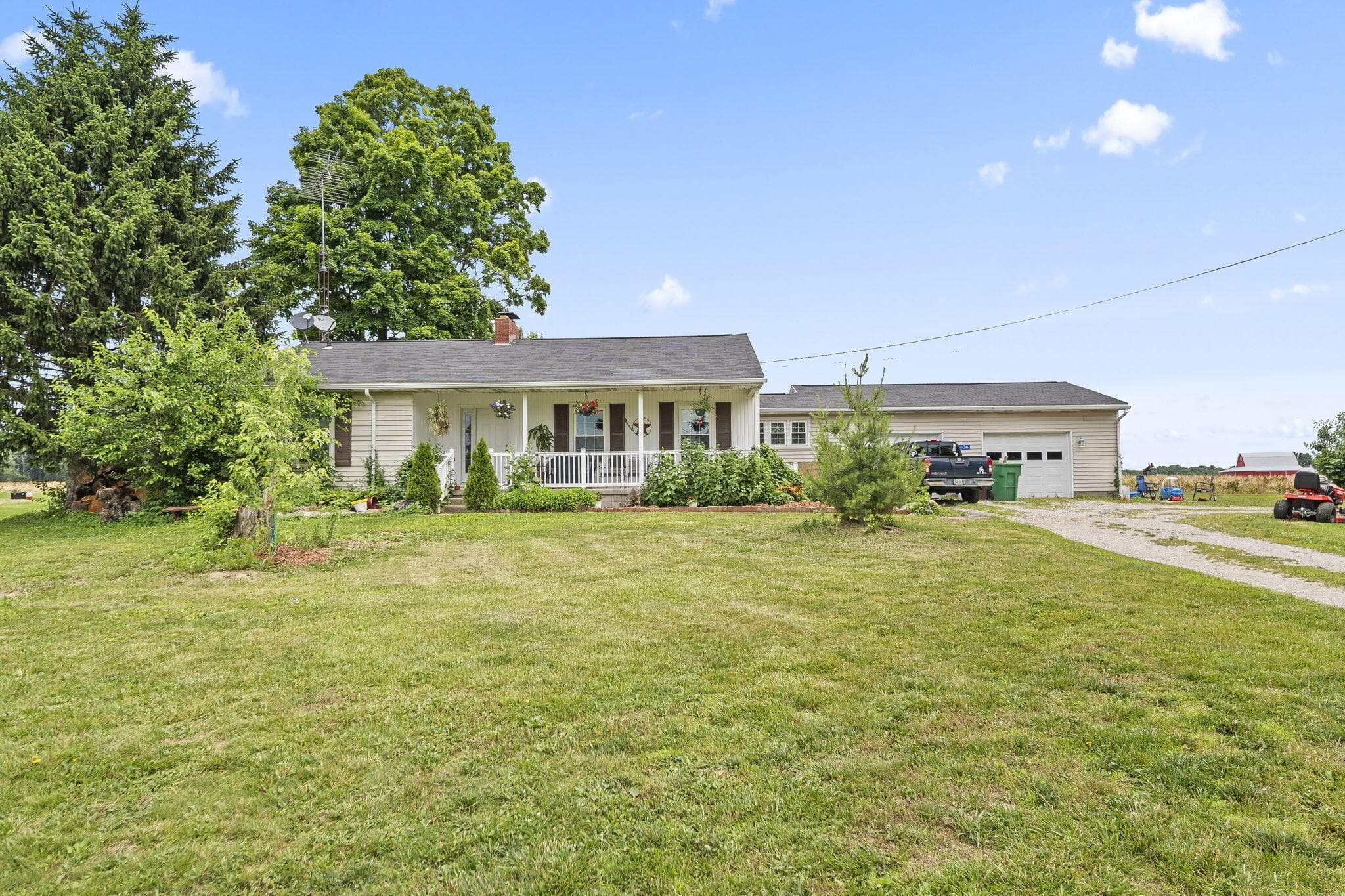 8436 Martinsburg Road, Mount Vernon, OH 43050