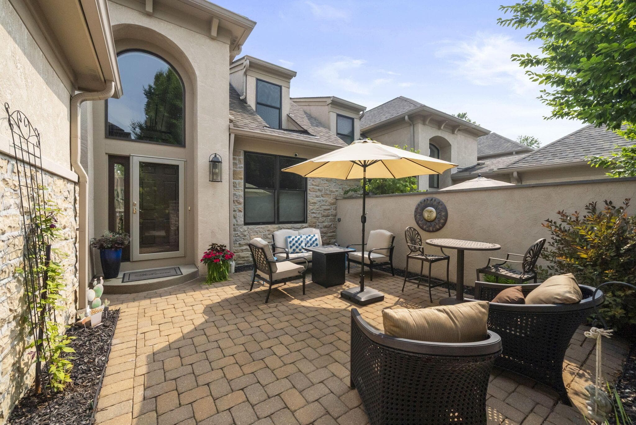 4922 Stonehaven Drive, Upper Arlington, OH