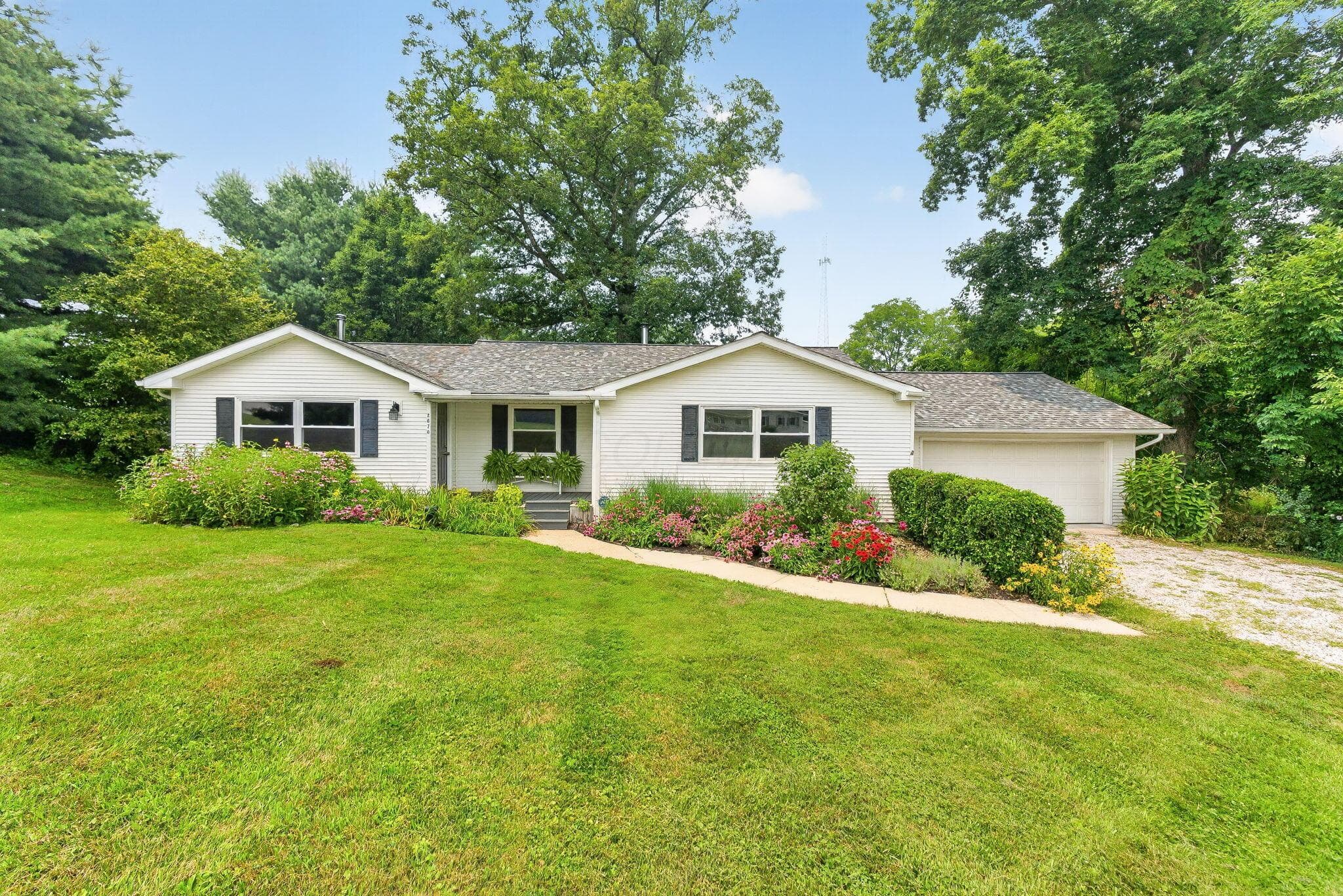 2676 Mink Street SW, Pataskala, OH
