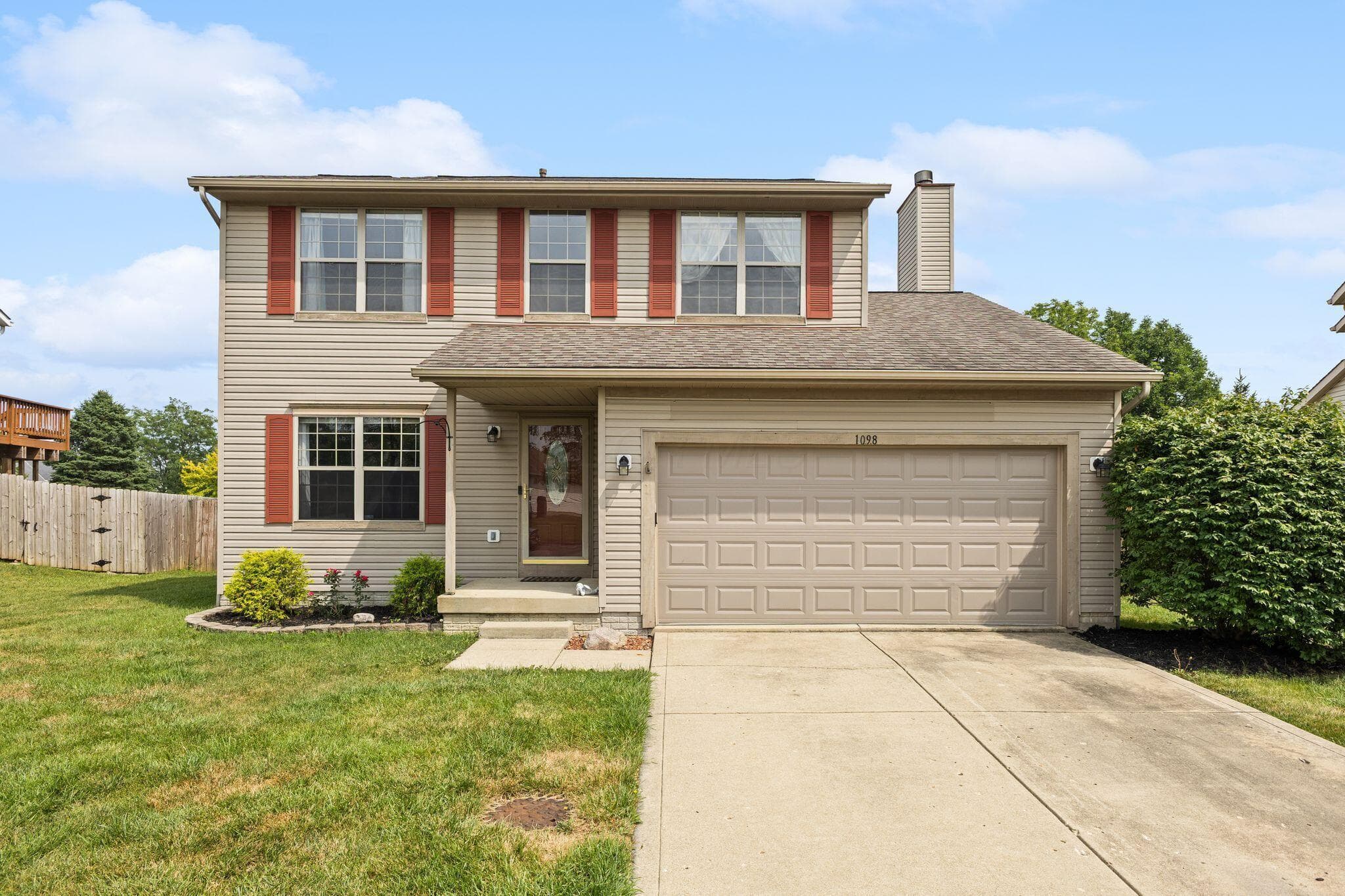 1098 Wesley Drive, London, OH