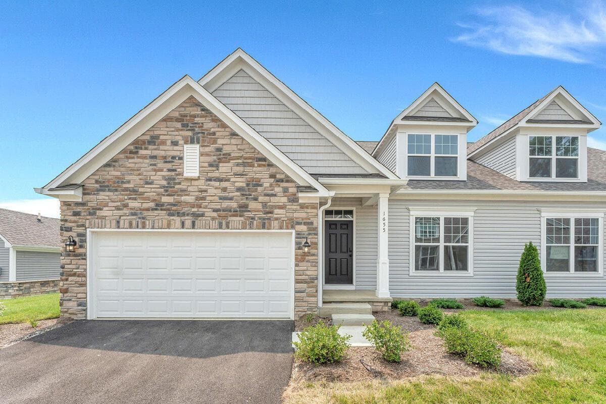 1655 Bookfield Lane, Grove City, OH