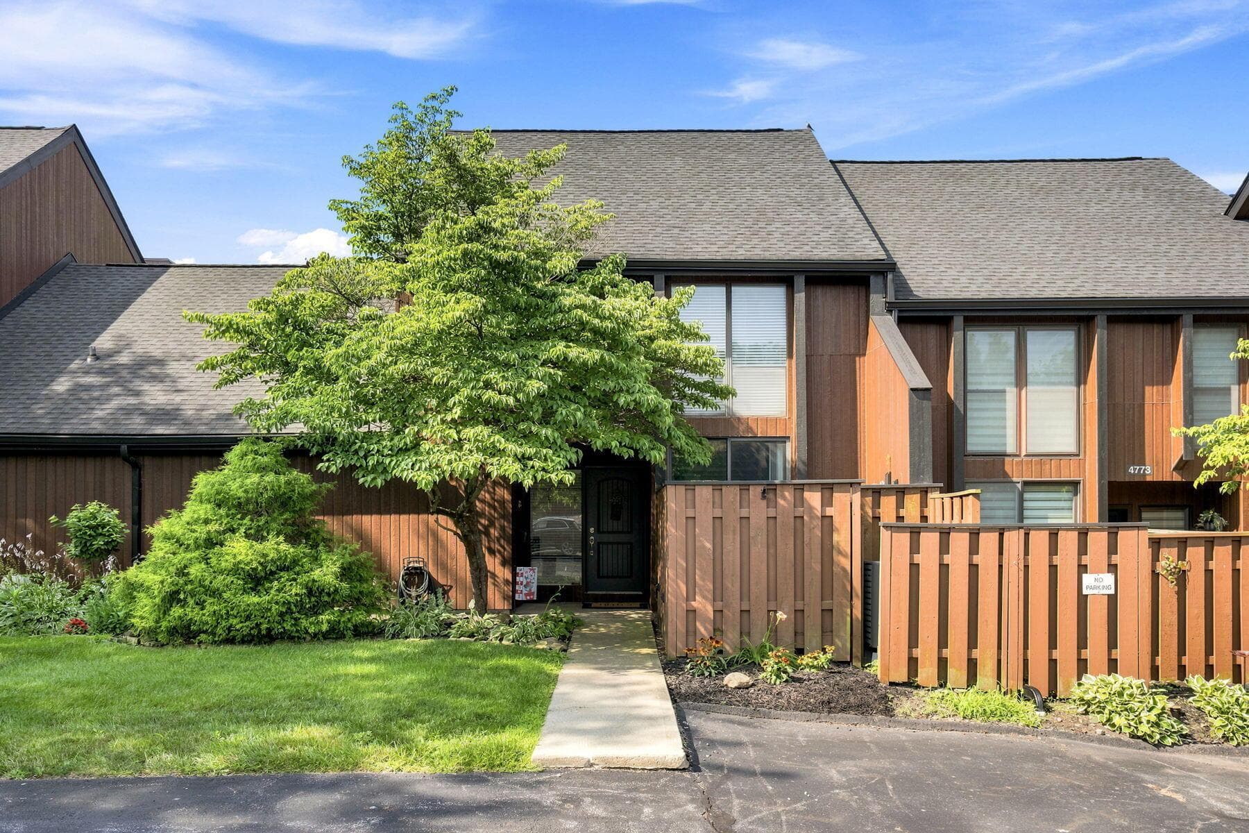 4775 SMOKETALK Lane #8, Westerville, OH 43081