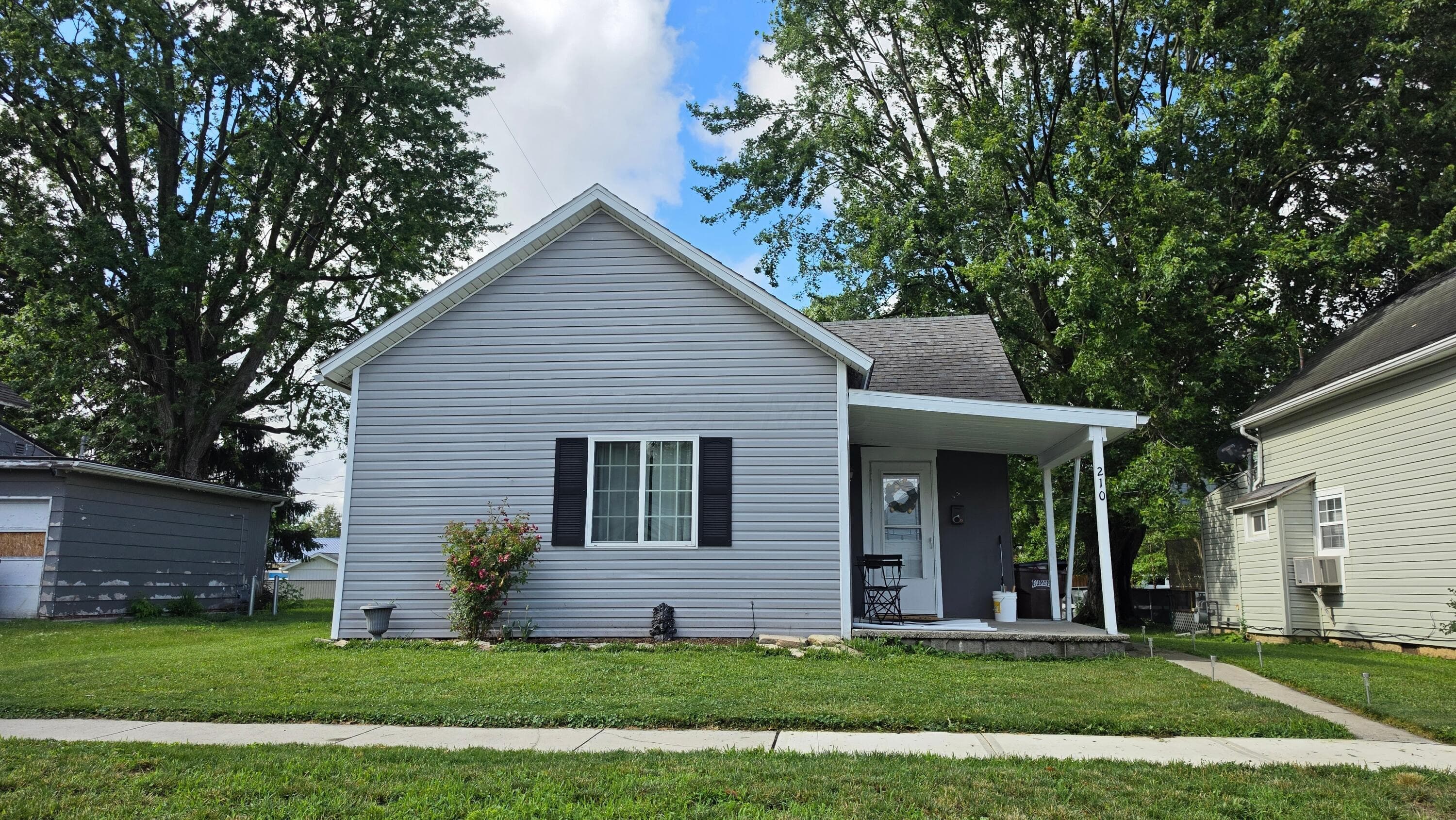 210 W Montford Avenue, Ada, OH 45810