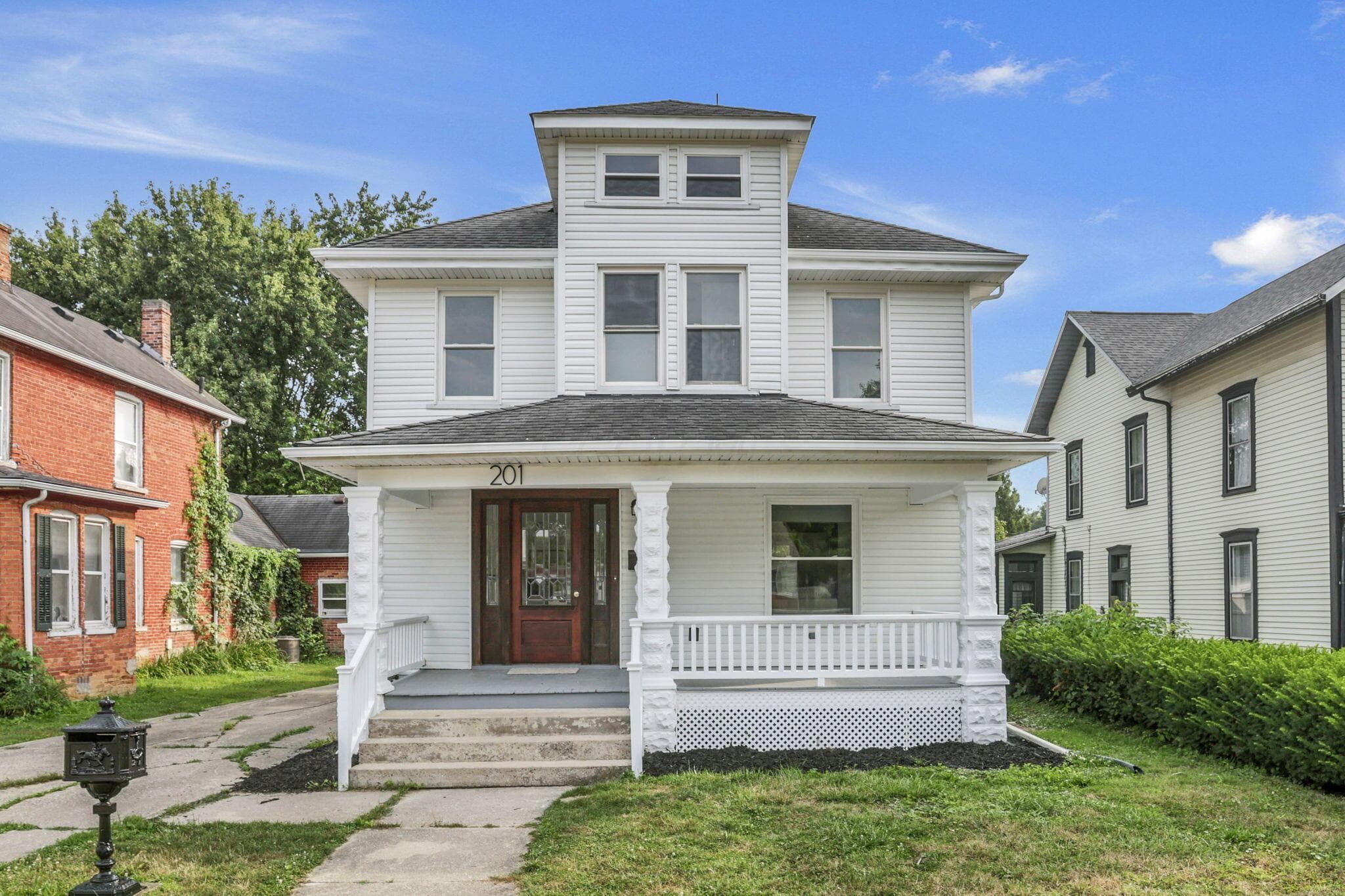 201 S Main Street, London, OH 43140