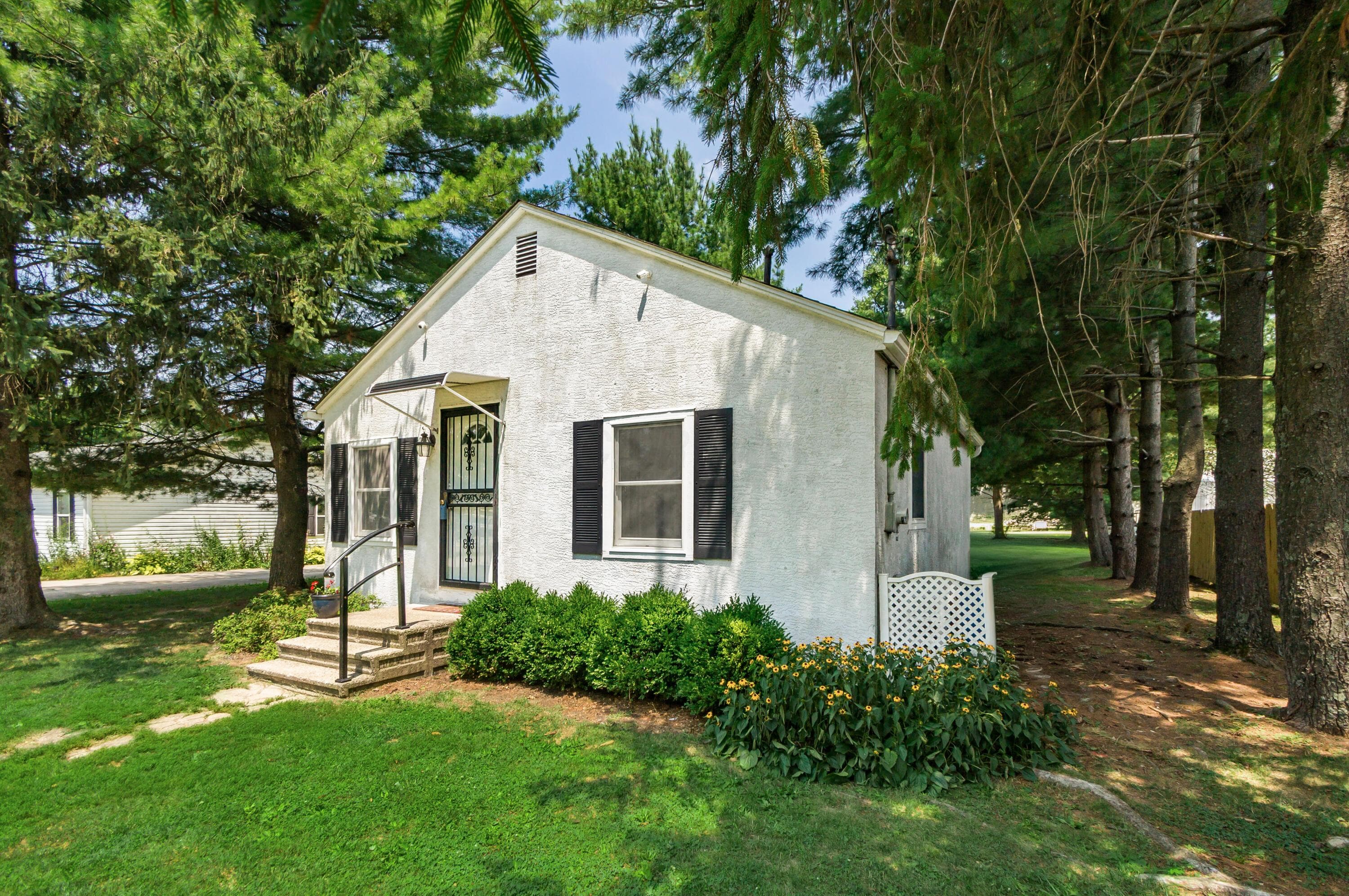 6028 Radekin Road, Columbus, OH 43232