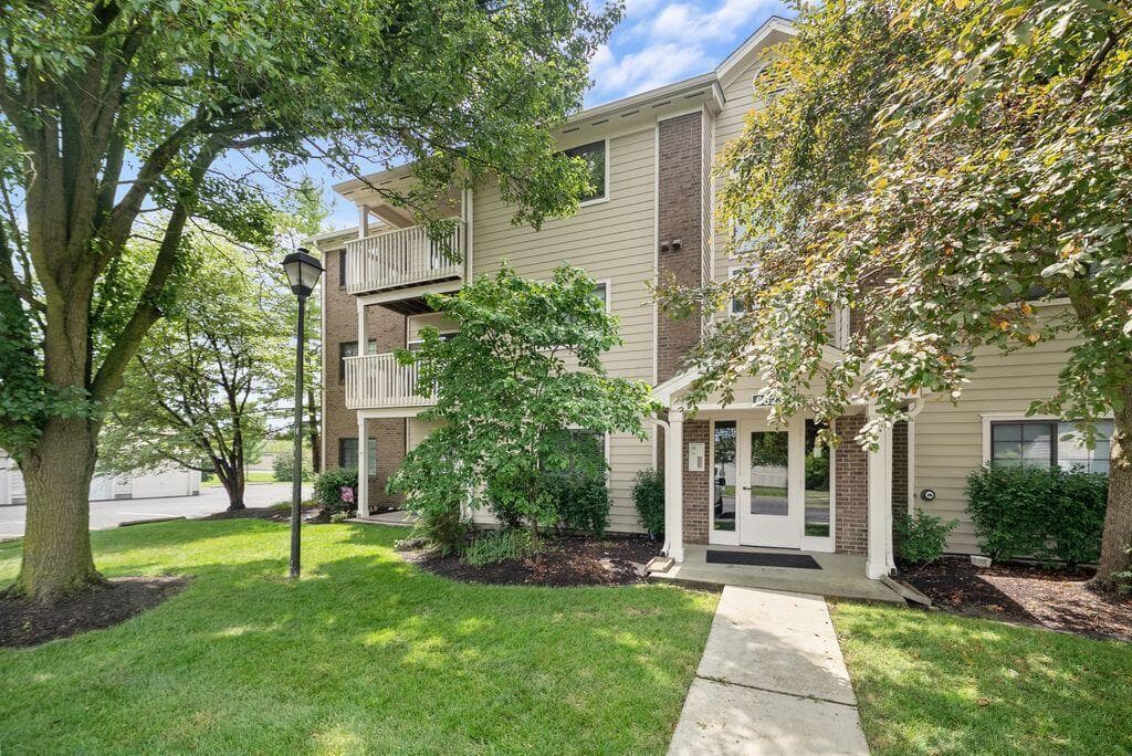 6823 Meadow Creek Drive #309, Columbus, OH 43235
