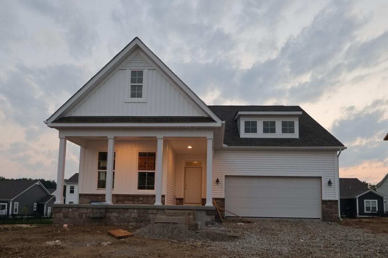 412 Fannin Drive, Pataskala, OH 43062