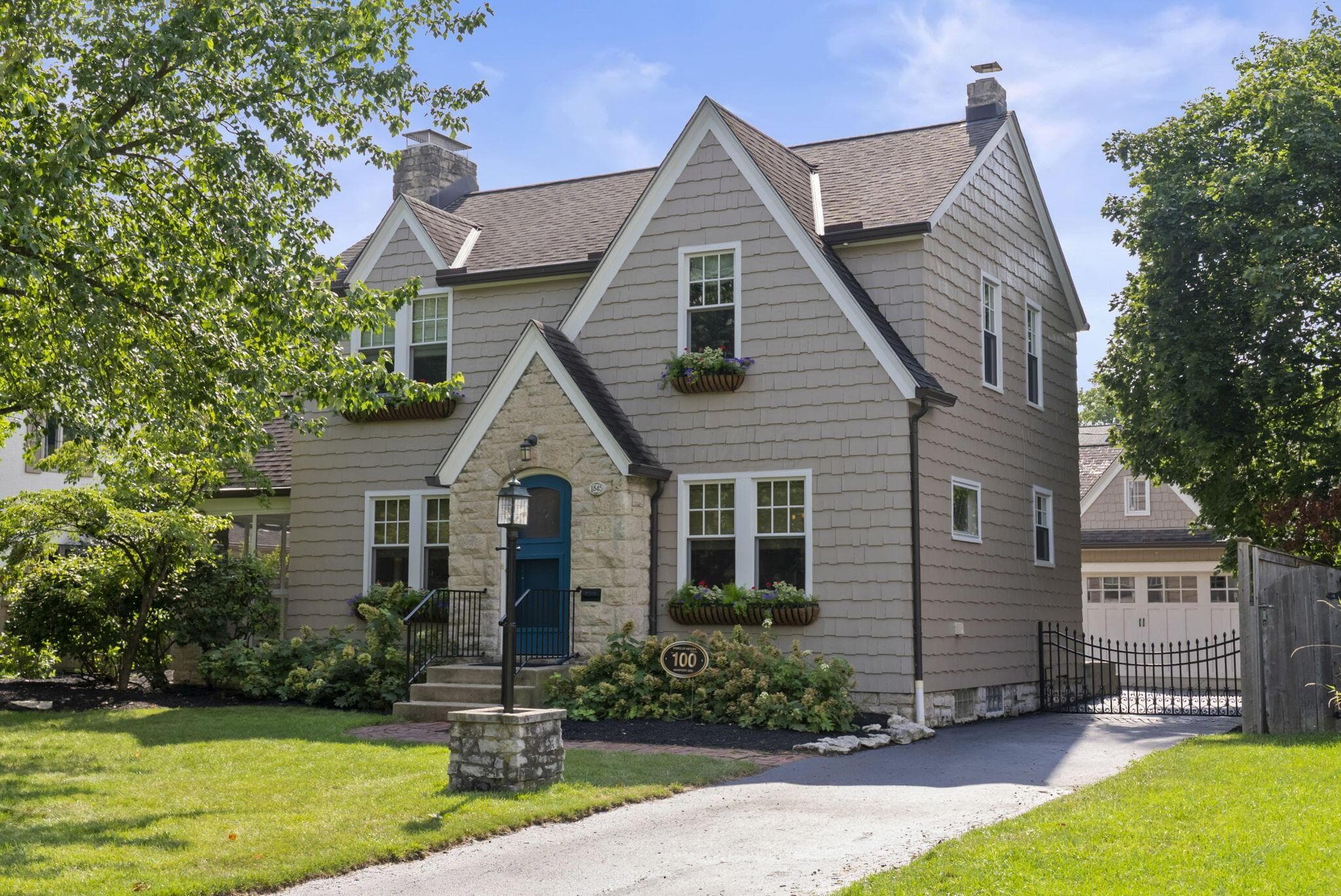 1845 Andover Road, Upper Arlington, OH 43212