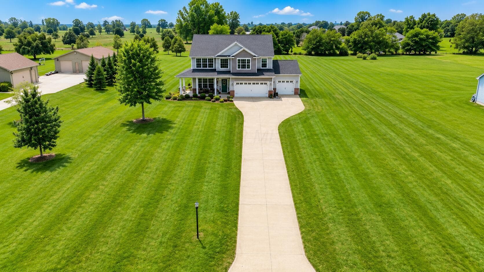 15115 Home Court, Ashville, OH 43103