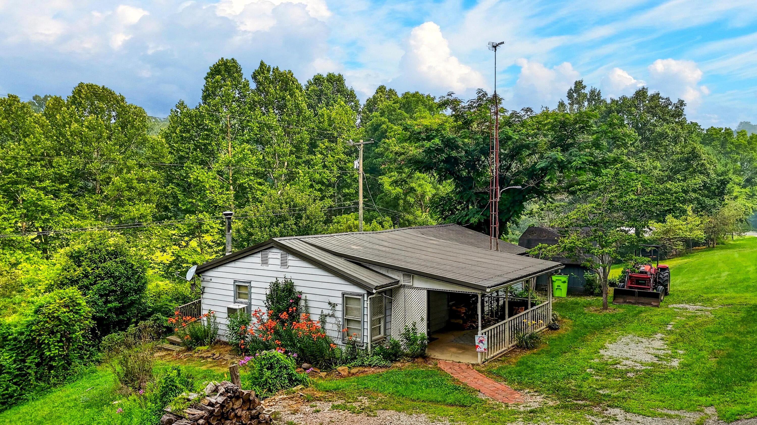 33791 State Route 683, McArthur, OH 45651