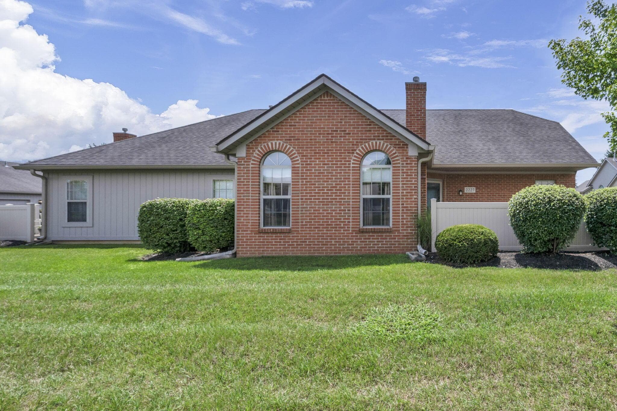 2227 Ravine Woods Drive, Grove City, OH