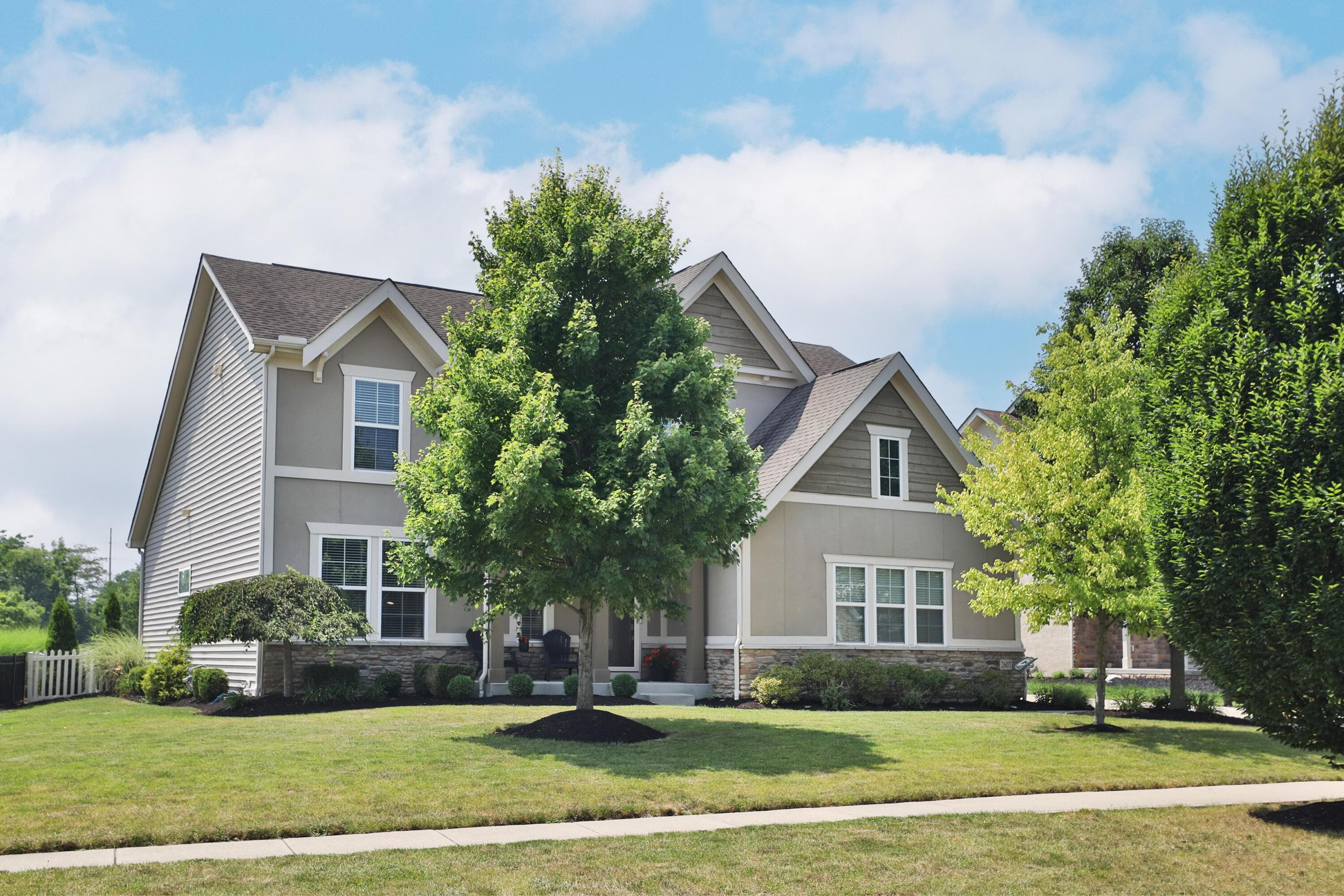 2607 Loris Way, Grove City, OH