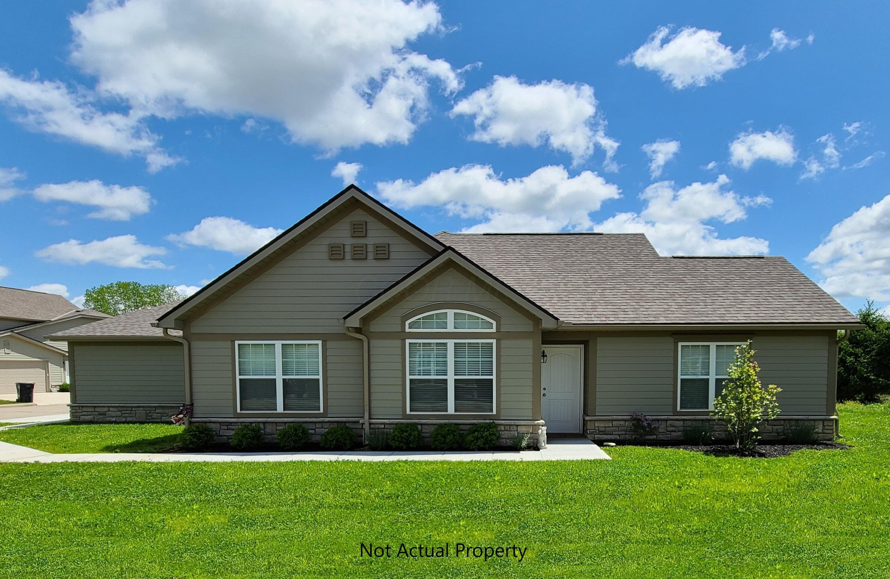 704 Olde Creek Drive, Newark, OH 43055