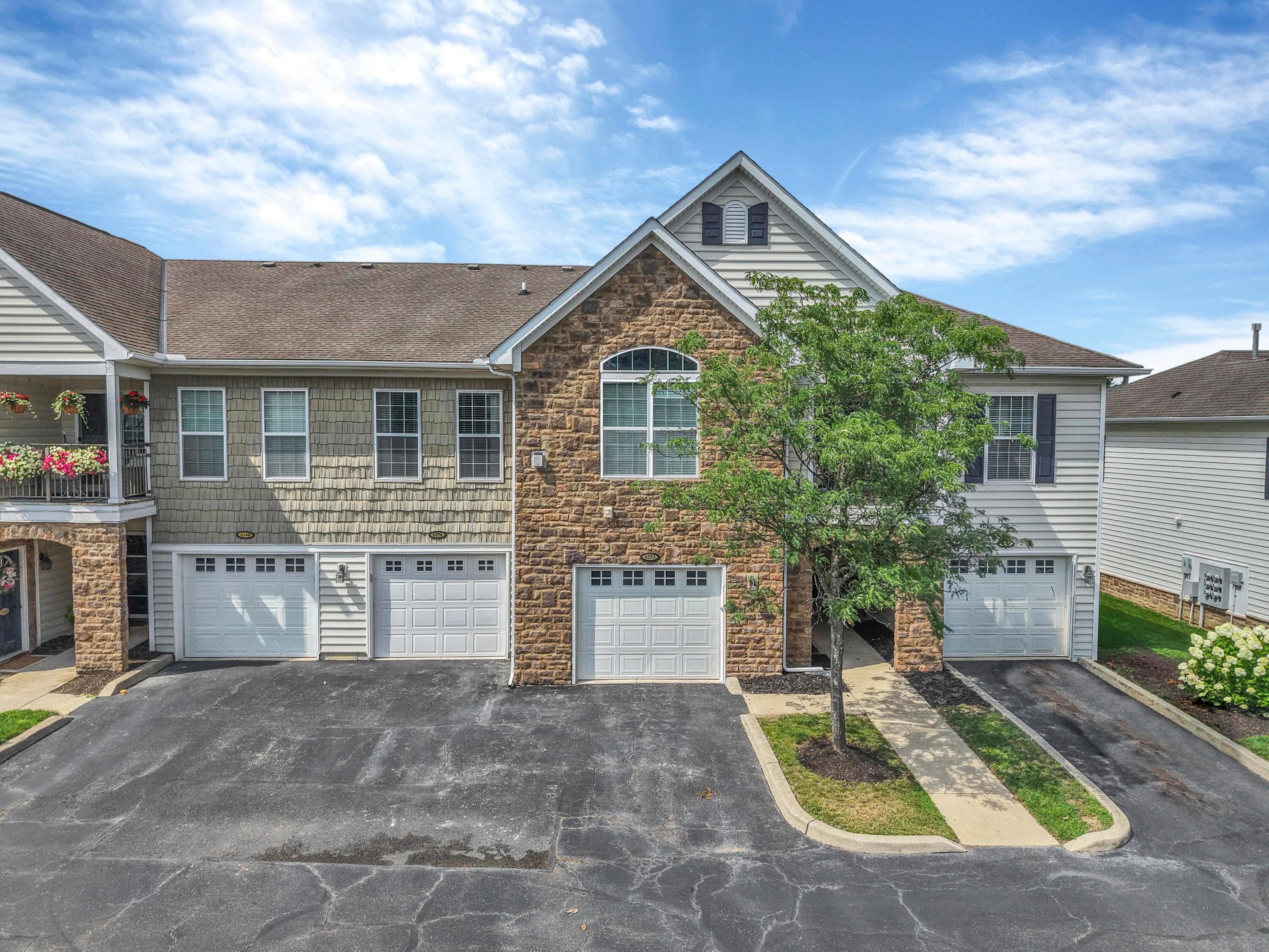 6252 Hudson Reserve Way #6252, Westerville, OH 43081