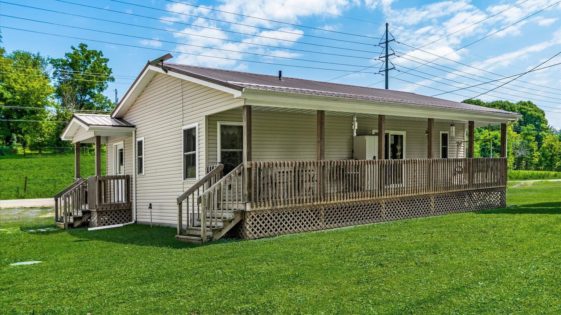 4021 State Route 13 NE, New Lexington, OH 43764