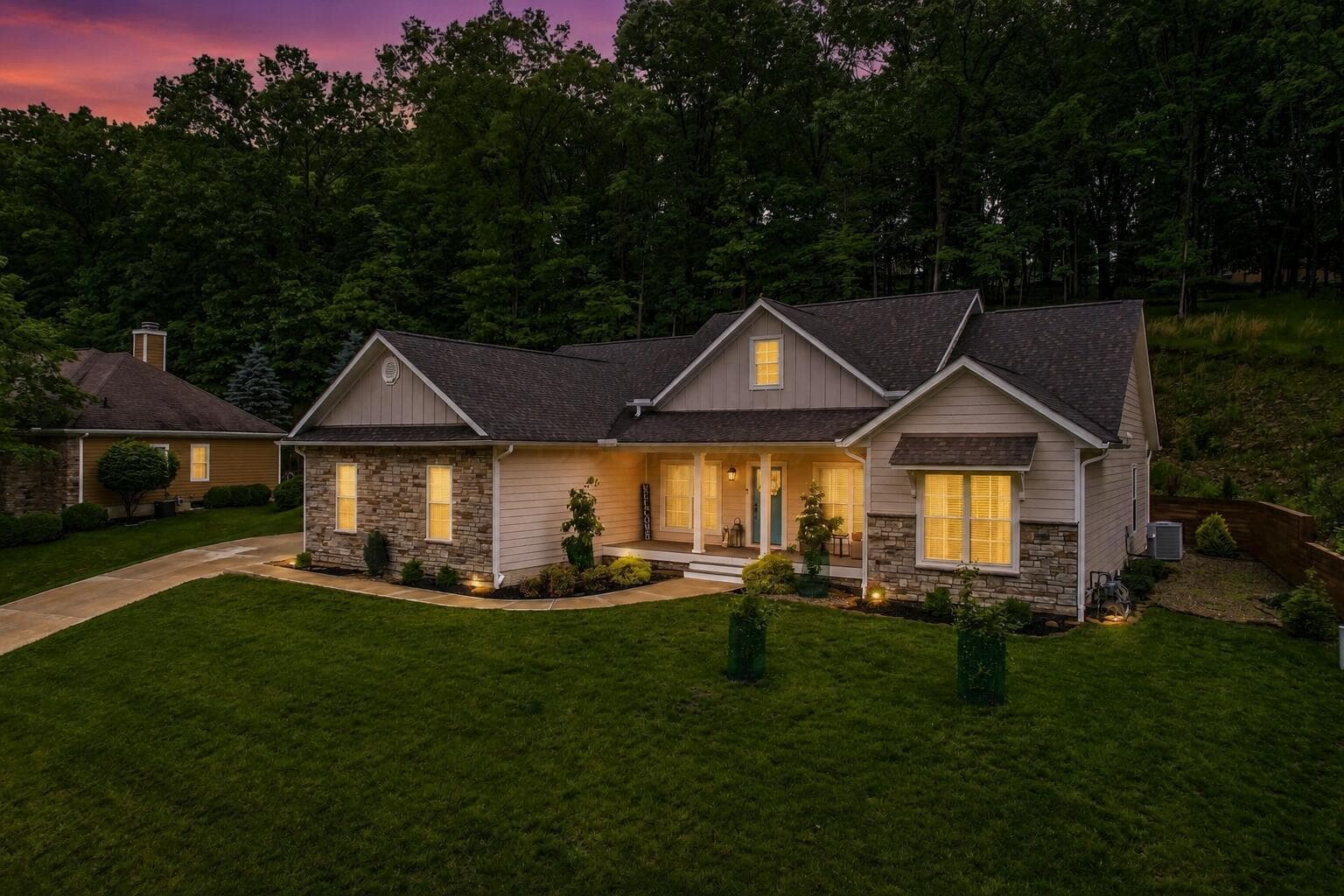 866 Howell Drive, Newark, OH 43055