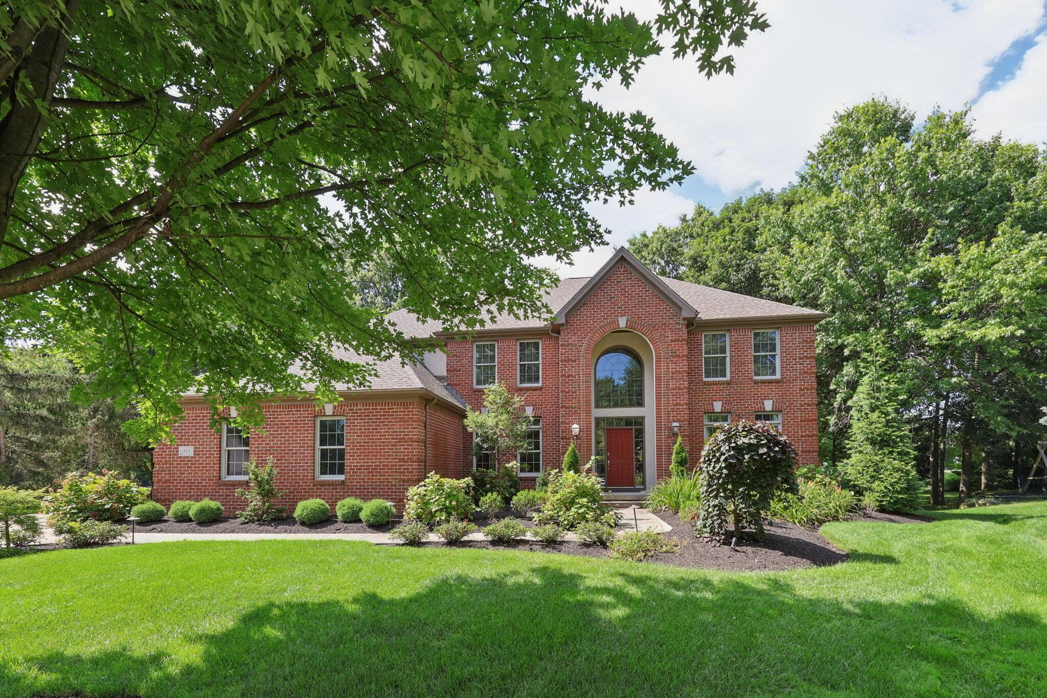 1323 Crystal Tree Court, Blacklick, OH 43004