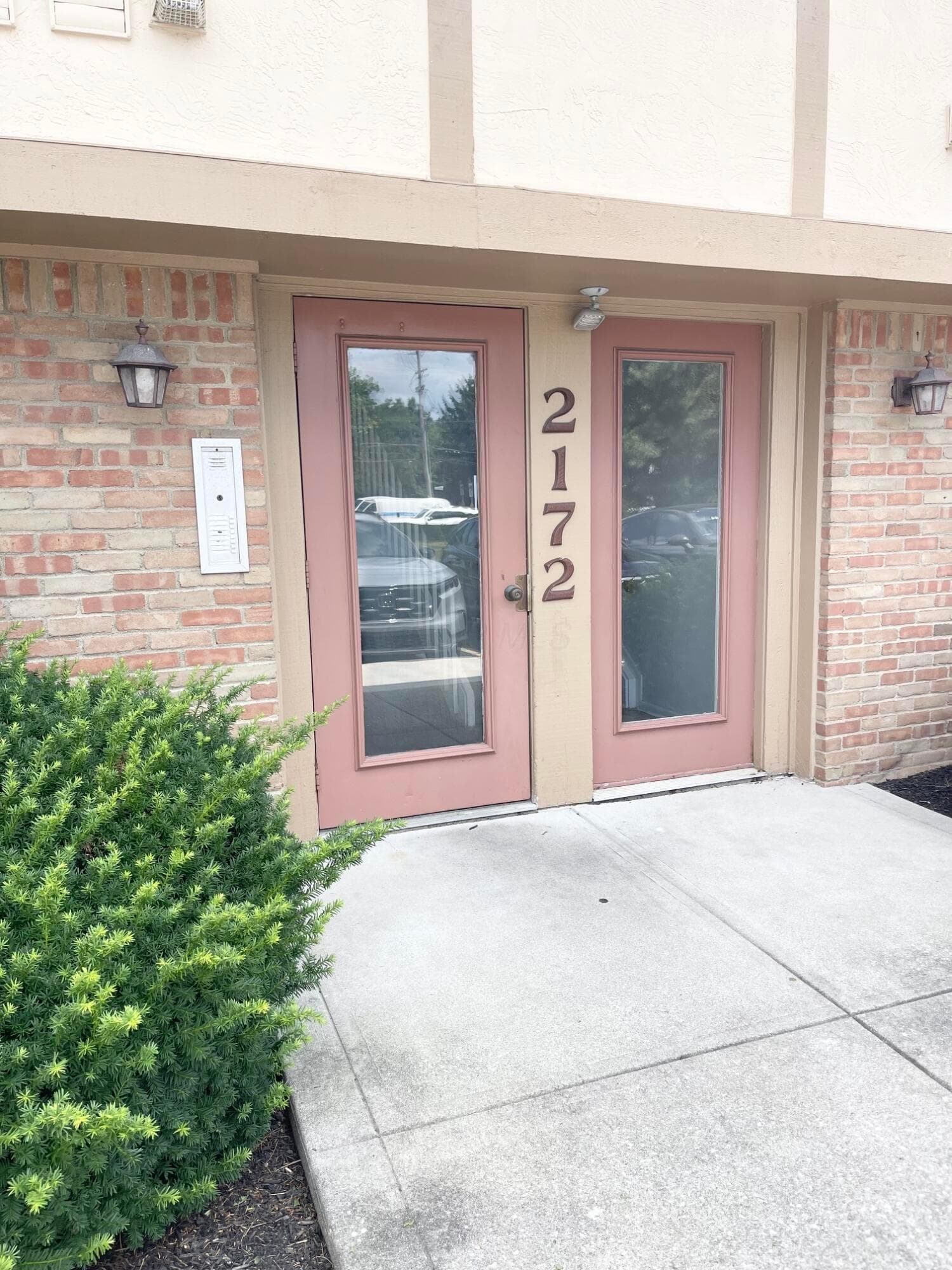 2172 Hedgerow Road #2172C, Columbus, OH 43220