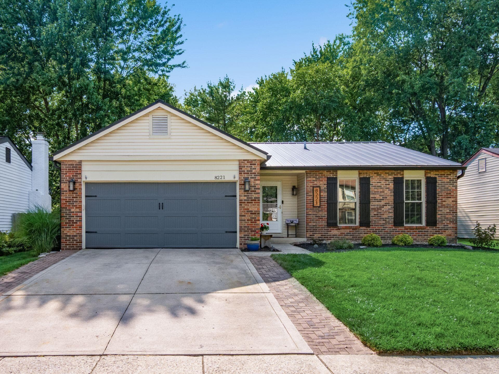 8221 Longhorn Road, Powell, OH