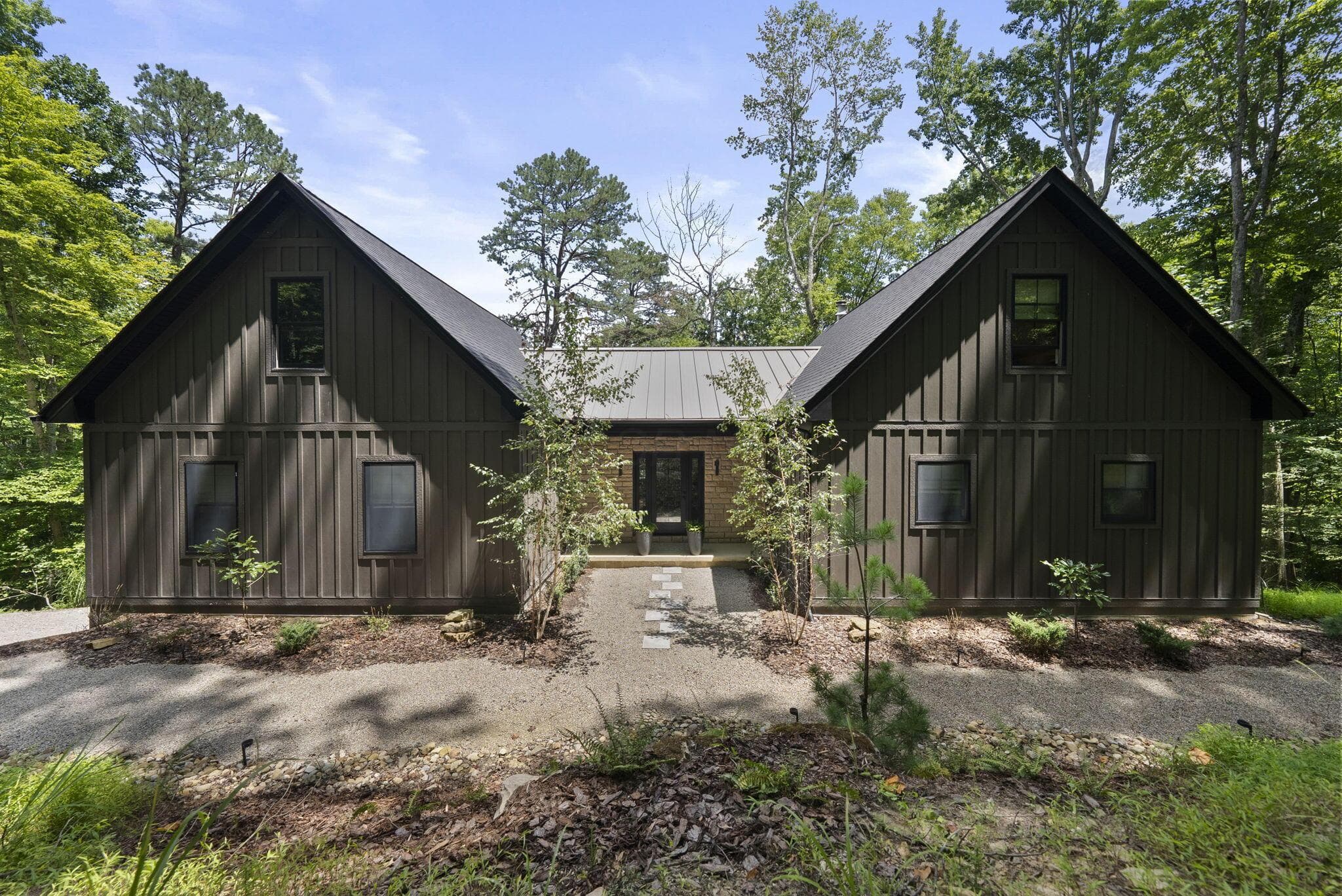 1207 Taos Lane, Sugar Grove, OH 43155