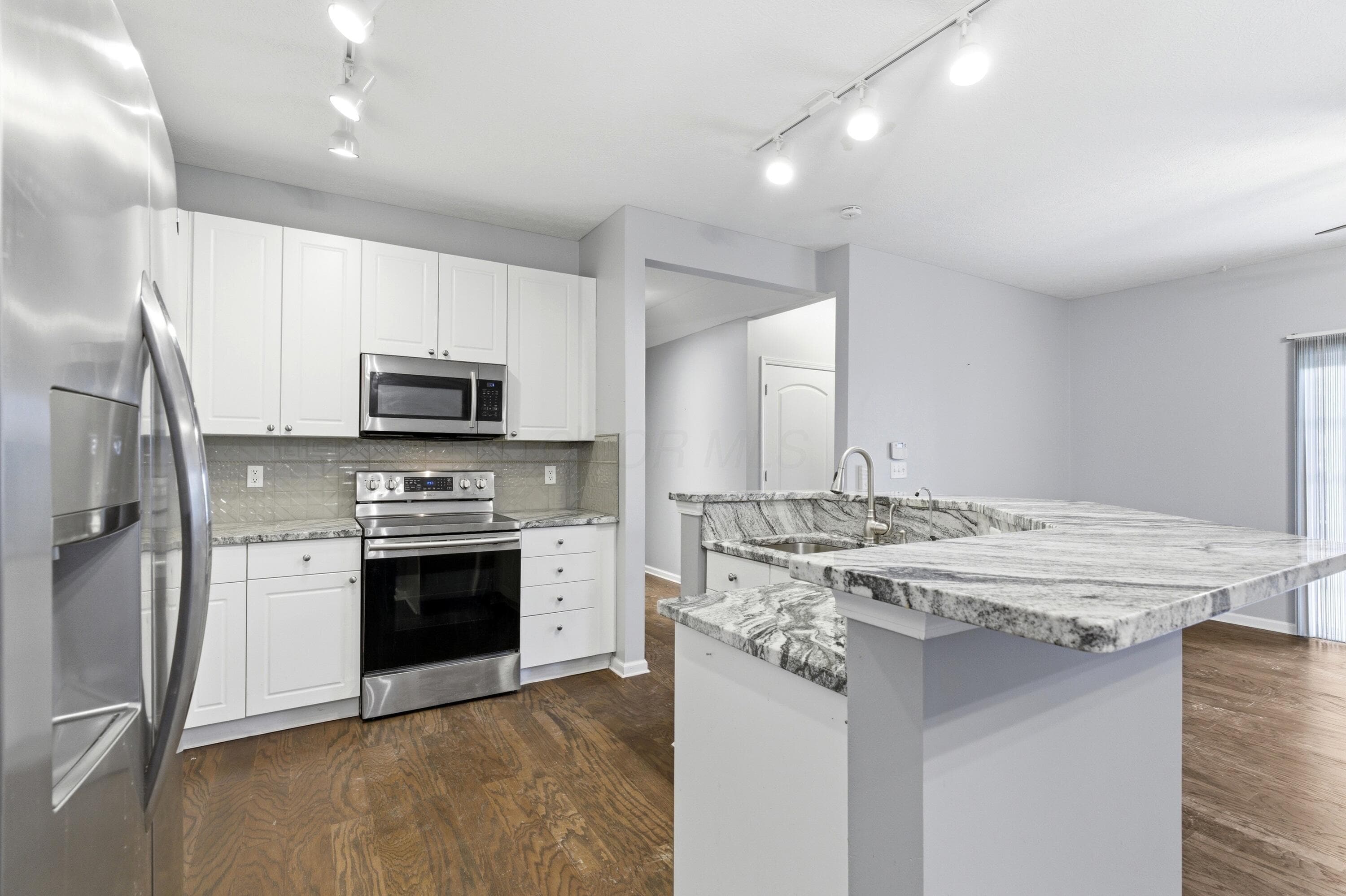 7728 S Essex Gate Drive S, Dublin, OH 43016