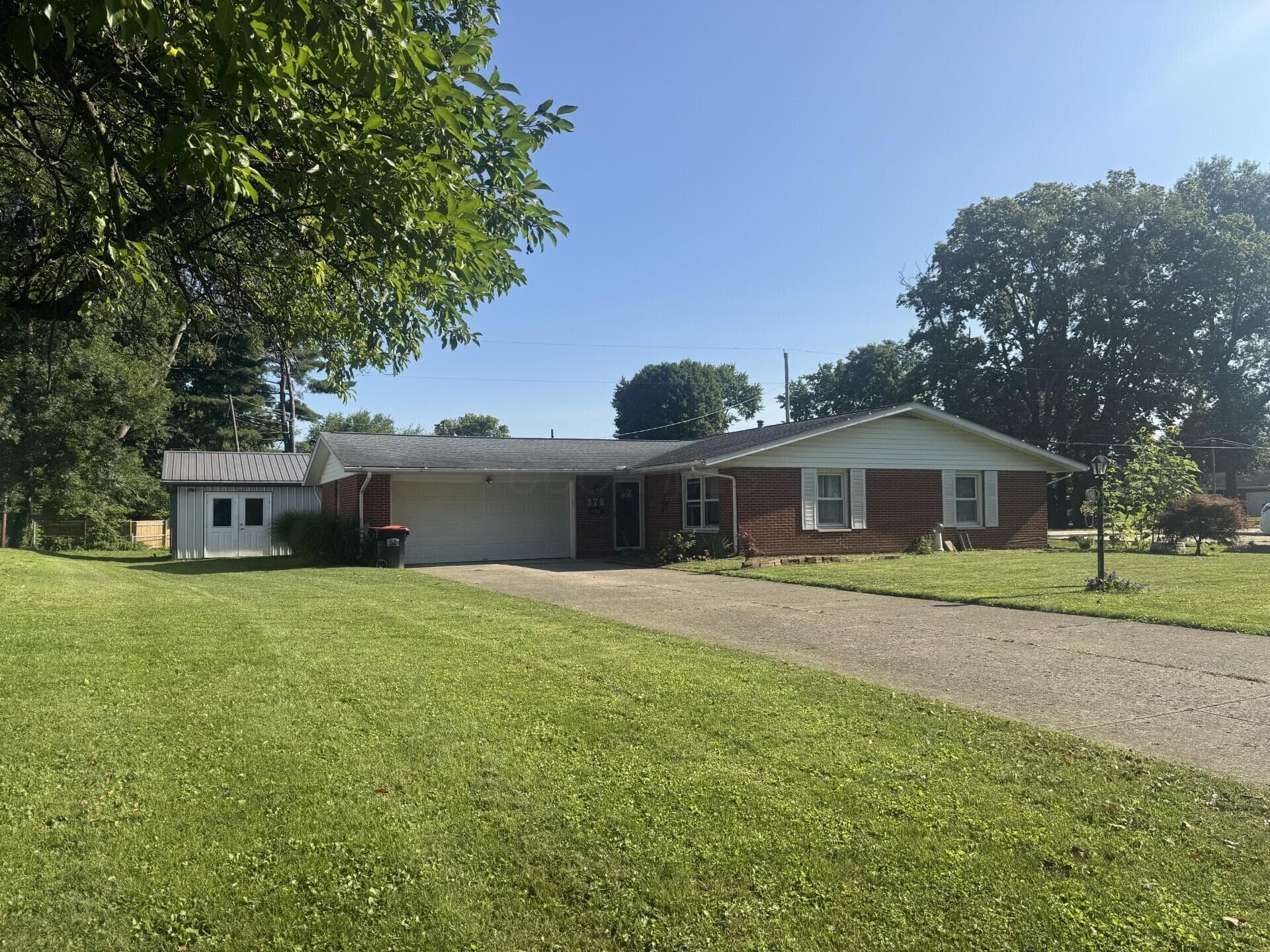 378 Meadowbrook Drive, Newark, OH 43055