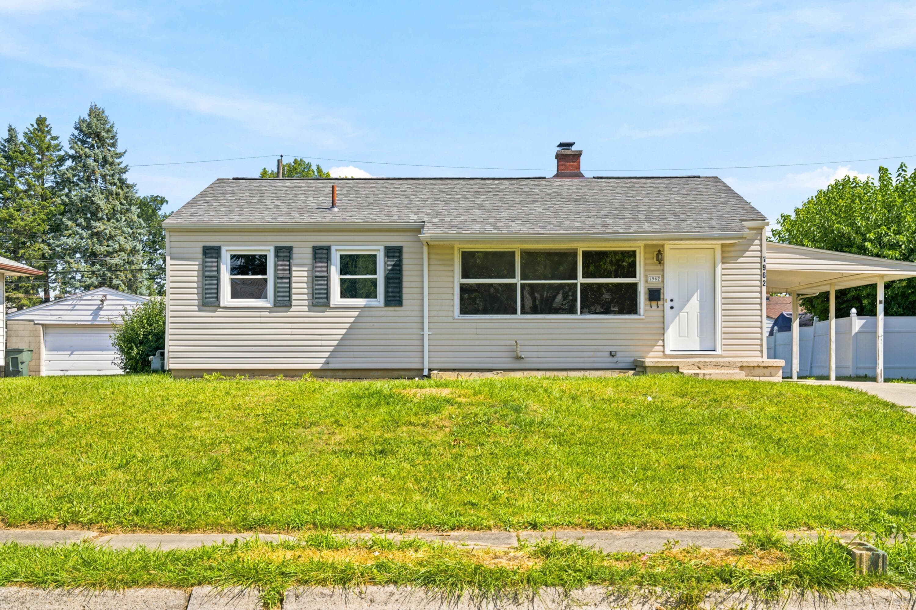 1962 E Beaumont Road, Columbus, OH 43224