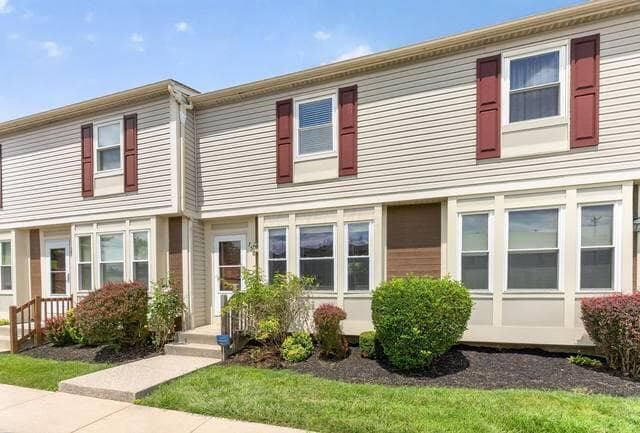 756 Cap Lane #17C, Worthington, OH 43085