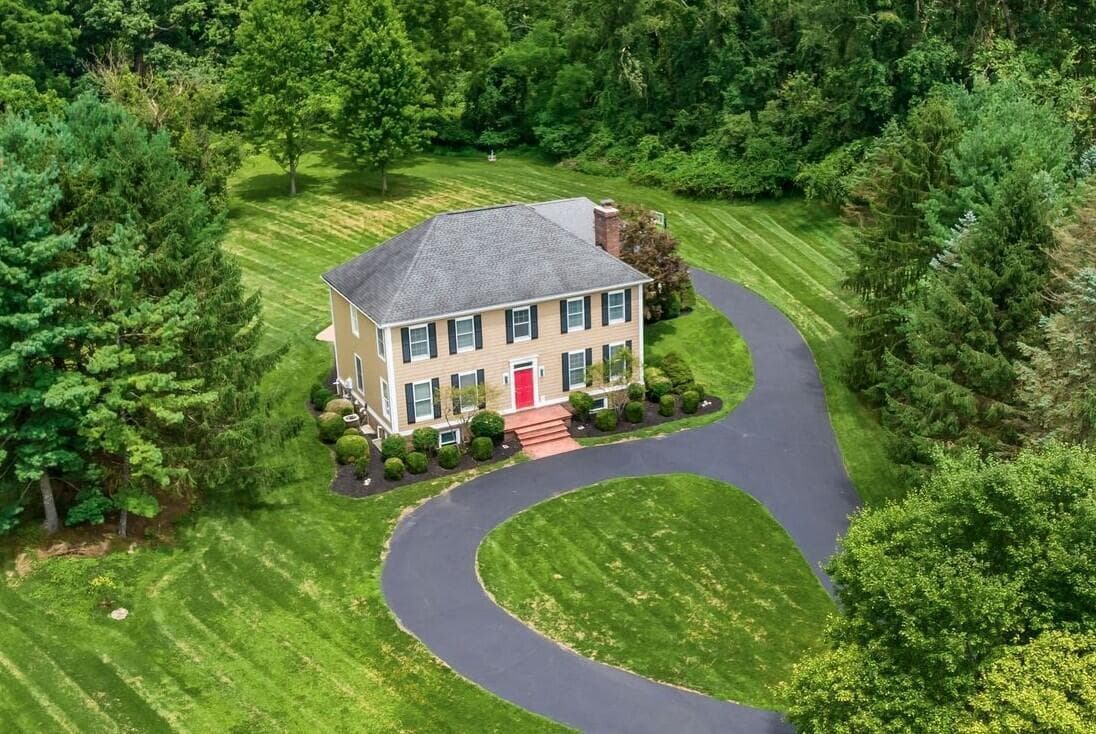384 Longford Drive, Granville, OH 43023