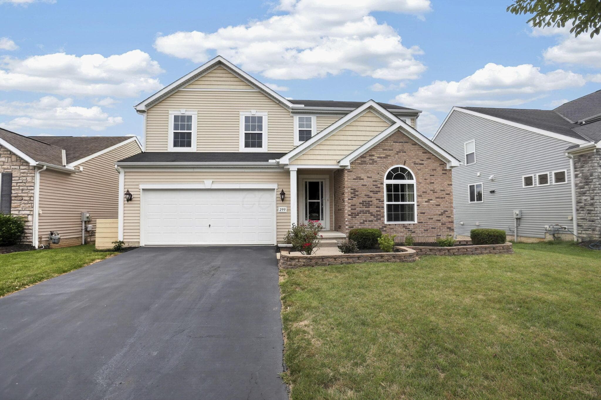 299 Dovetail Drive, Lewis Center, OH 43035