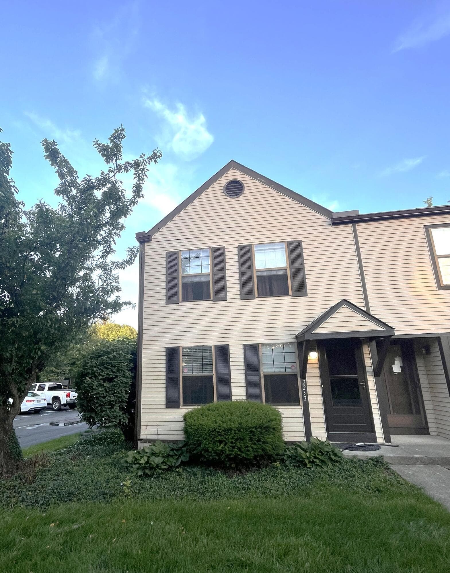 2253 Laurelwood Drive, Columbus, OH 43229