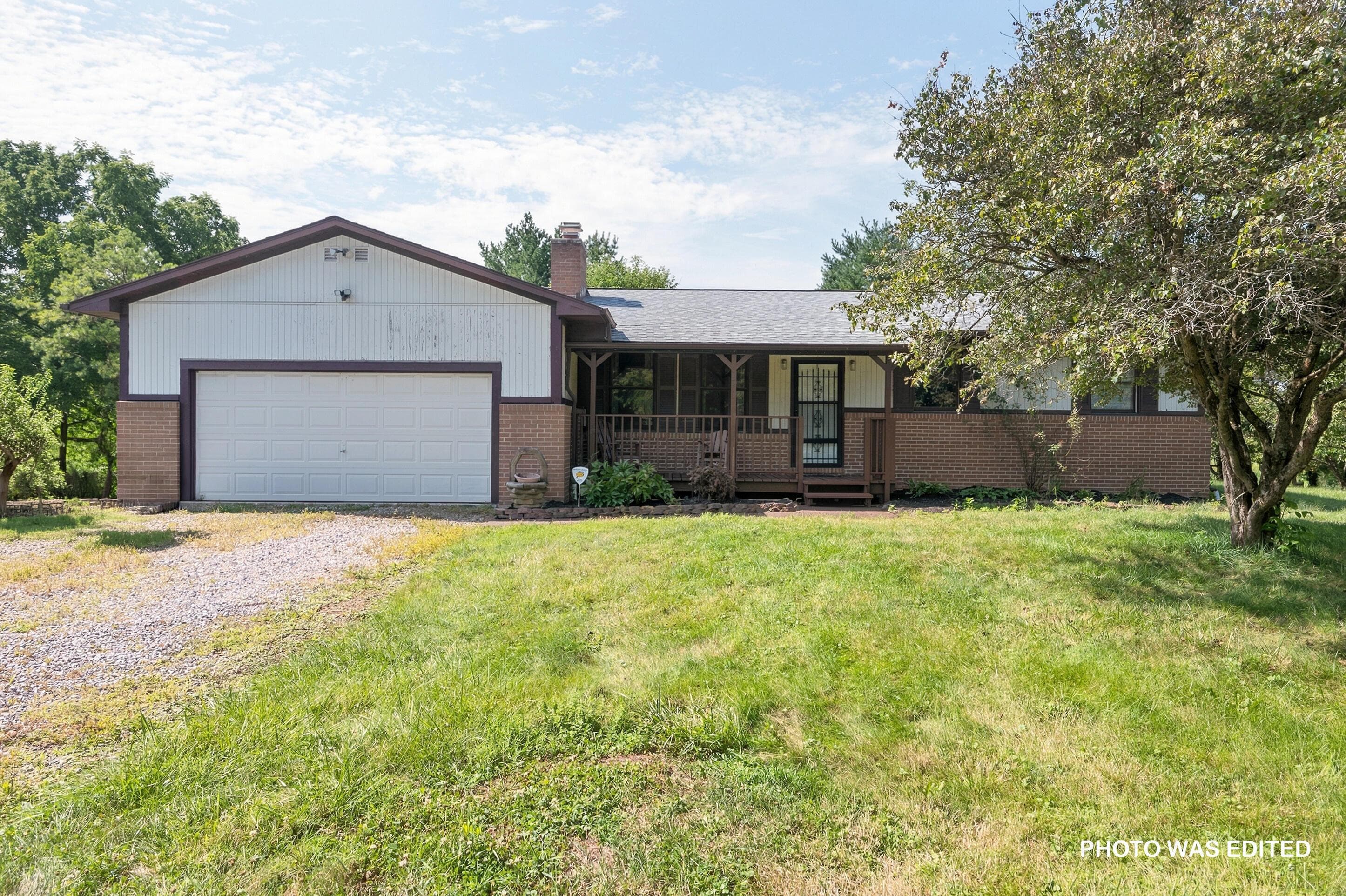 7827 Duvall Road, Ashville, OH 43103