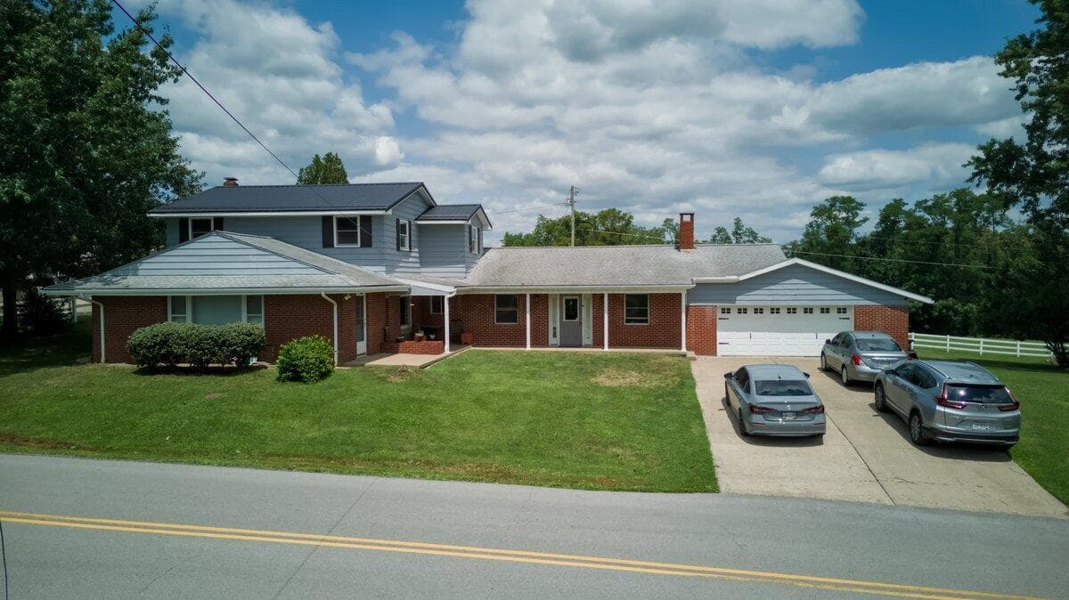 9205 Hopewell National Road, Hopewell, OH 43746