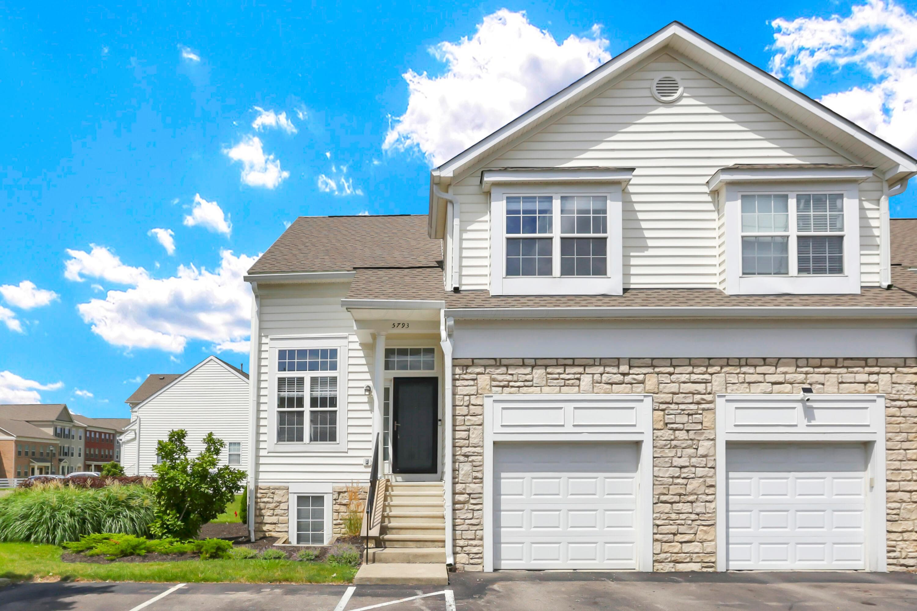 5793 Stallion Drive #6, New Albany, OH 43054