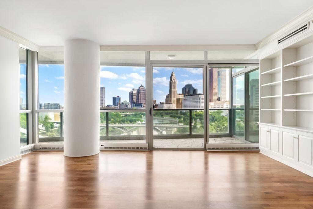 1 Miranova Place #925, Columbus, OH 43215