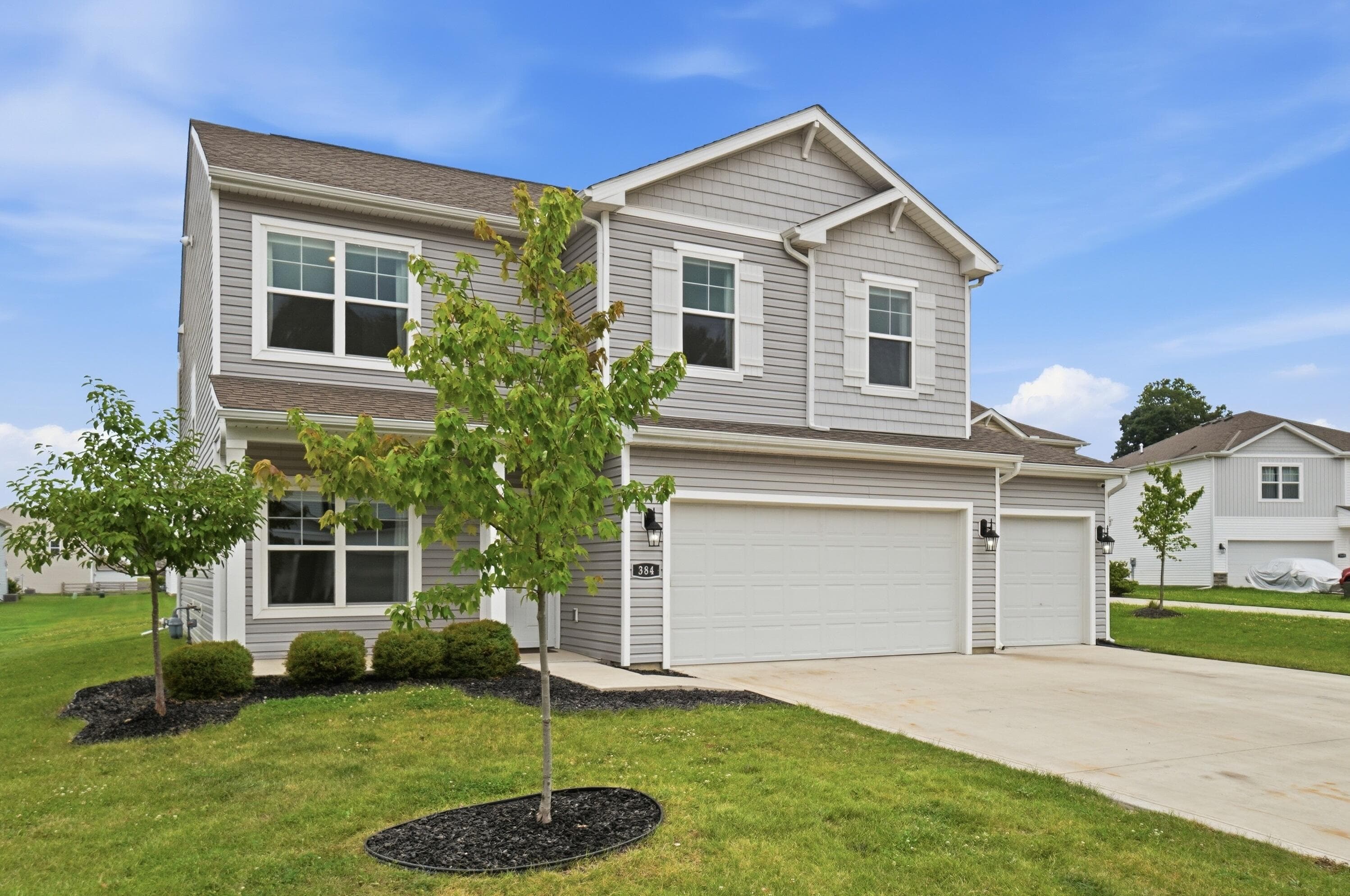 384 Kells Court E, Newark, OH 43055