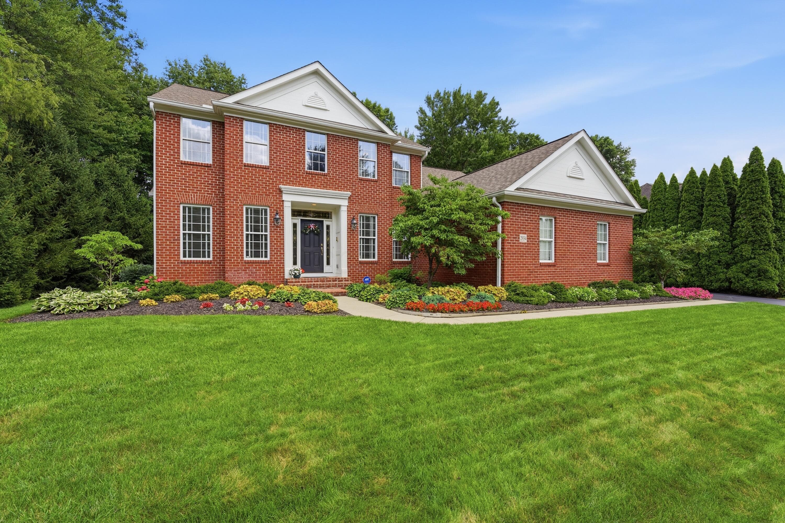 2934 Creekwood Estates Drive, Blacklick, OH 43004